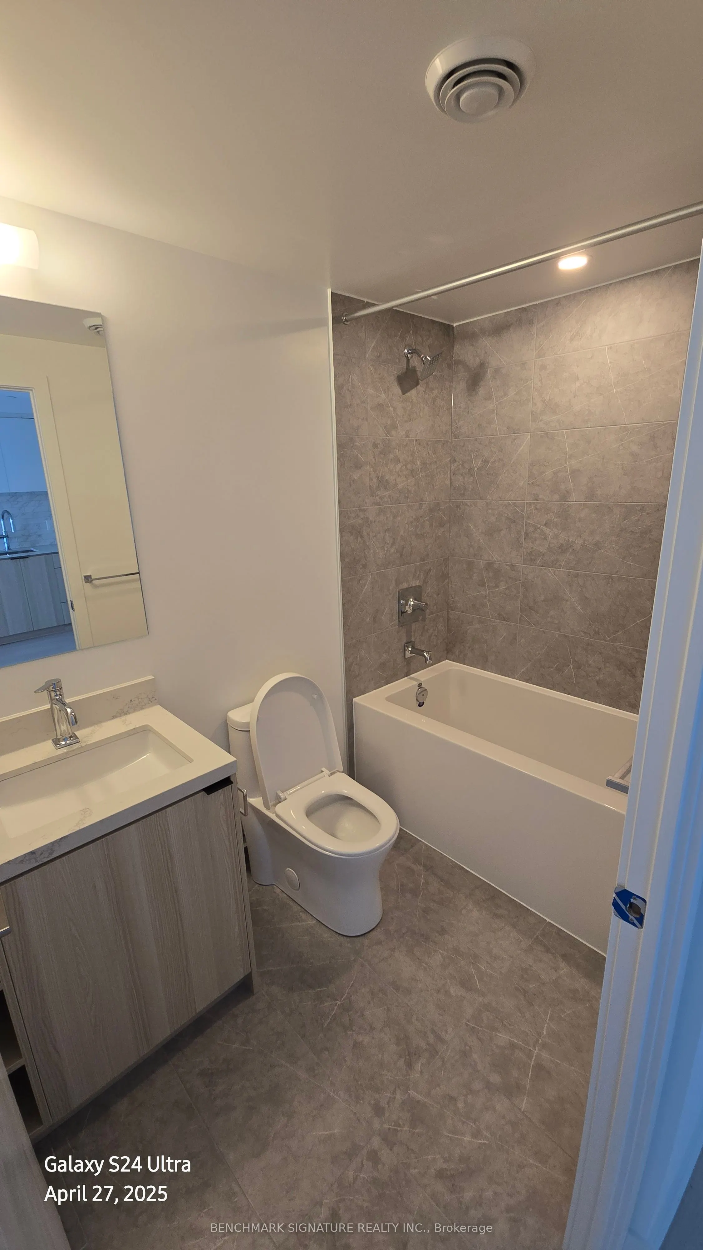 252 Church Street, #2716