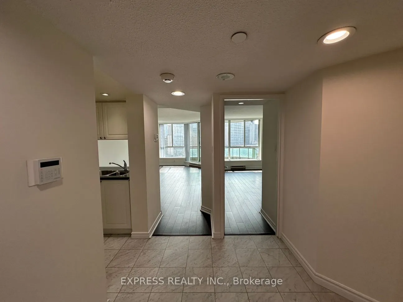 38 Elm Street, #1212