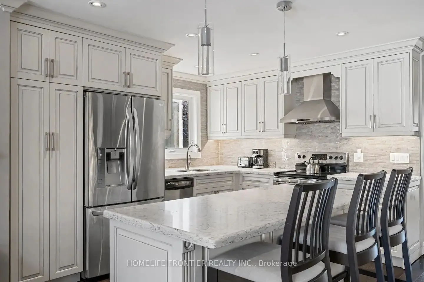 289 Burnett Avenue, #Main Floor