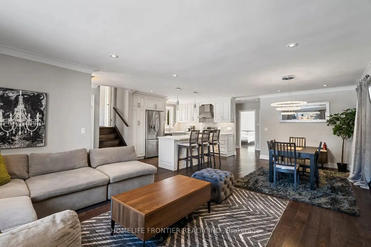 289 Burnett Avenue, #Main Floor