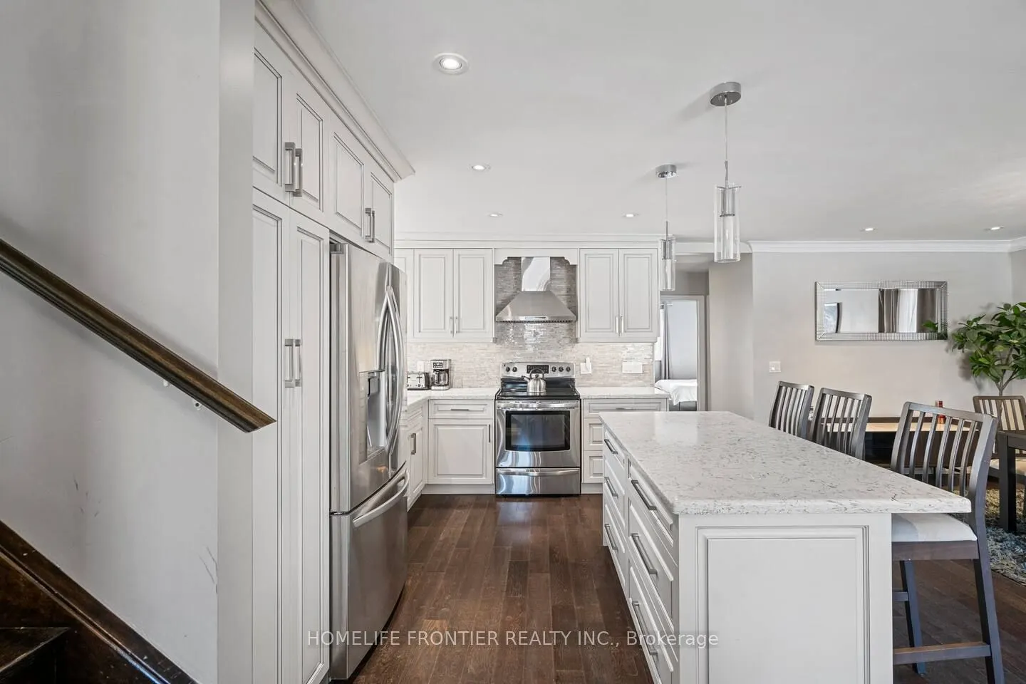 289 Burnett Avenue, #Main Floor