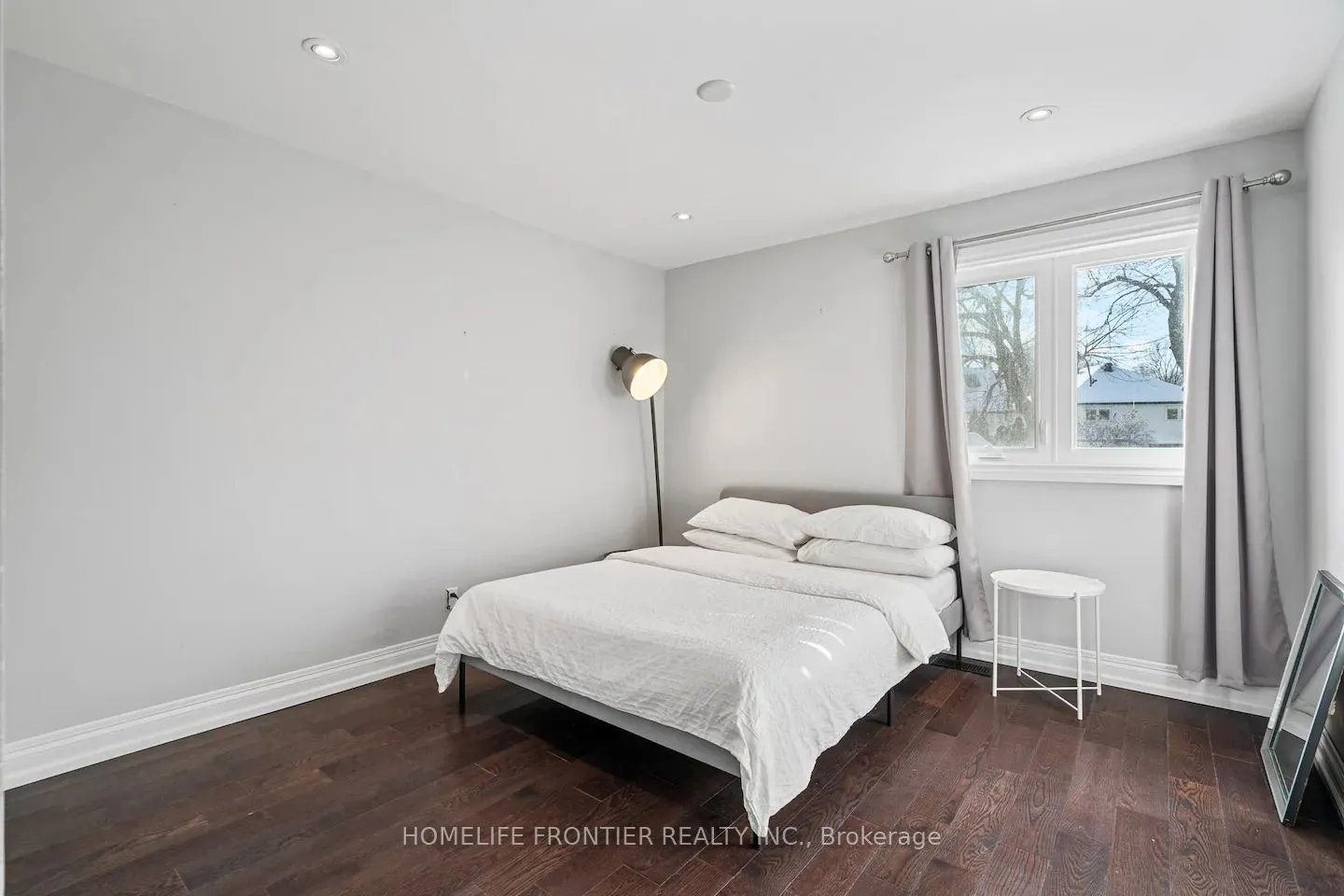 289 Burnett Avenue, #Main Floor