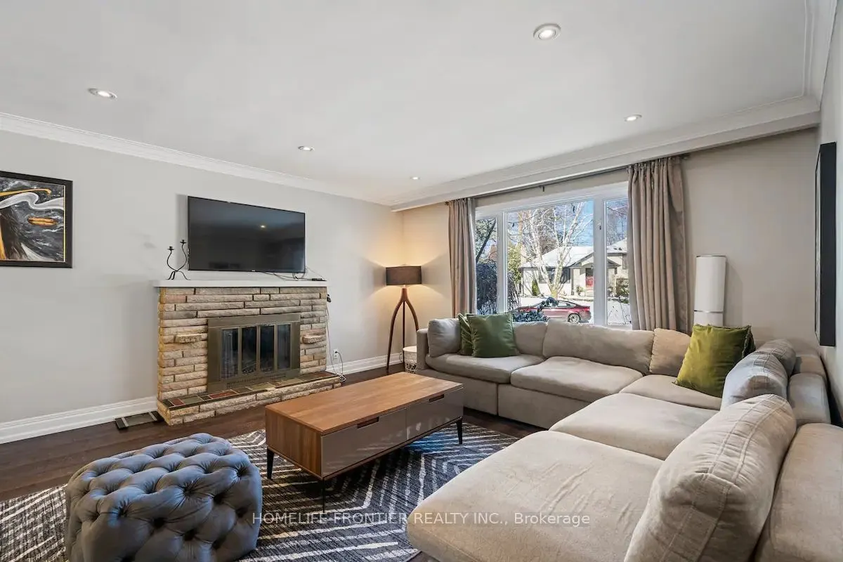 289 Burnett Avenue, #Main Floor