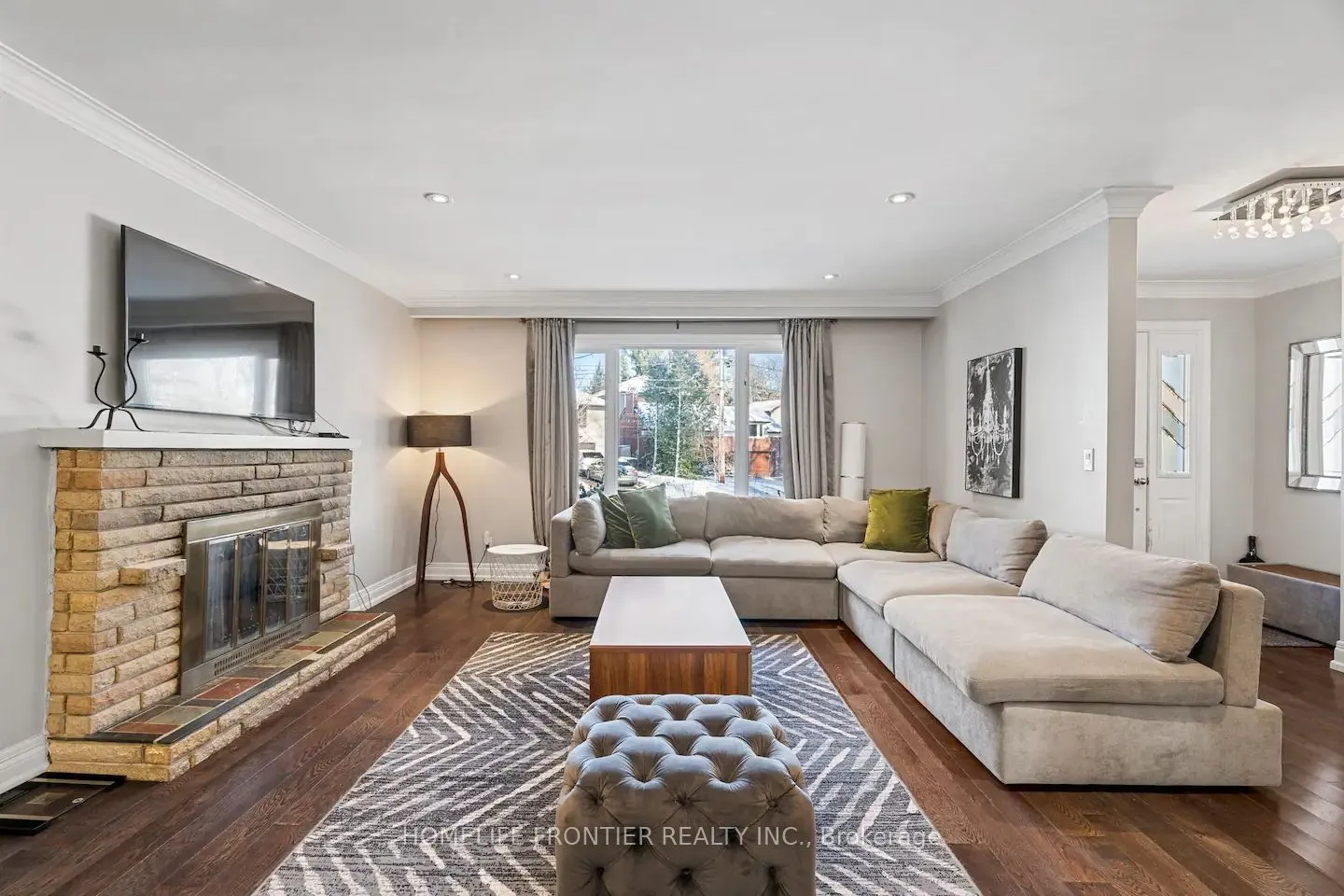 289 Burnett Avenue, #Main Floor