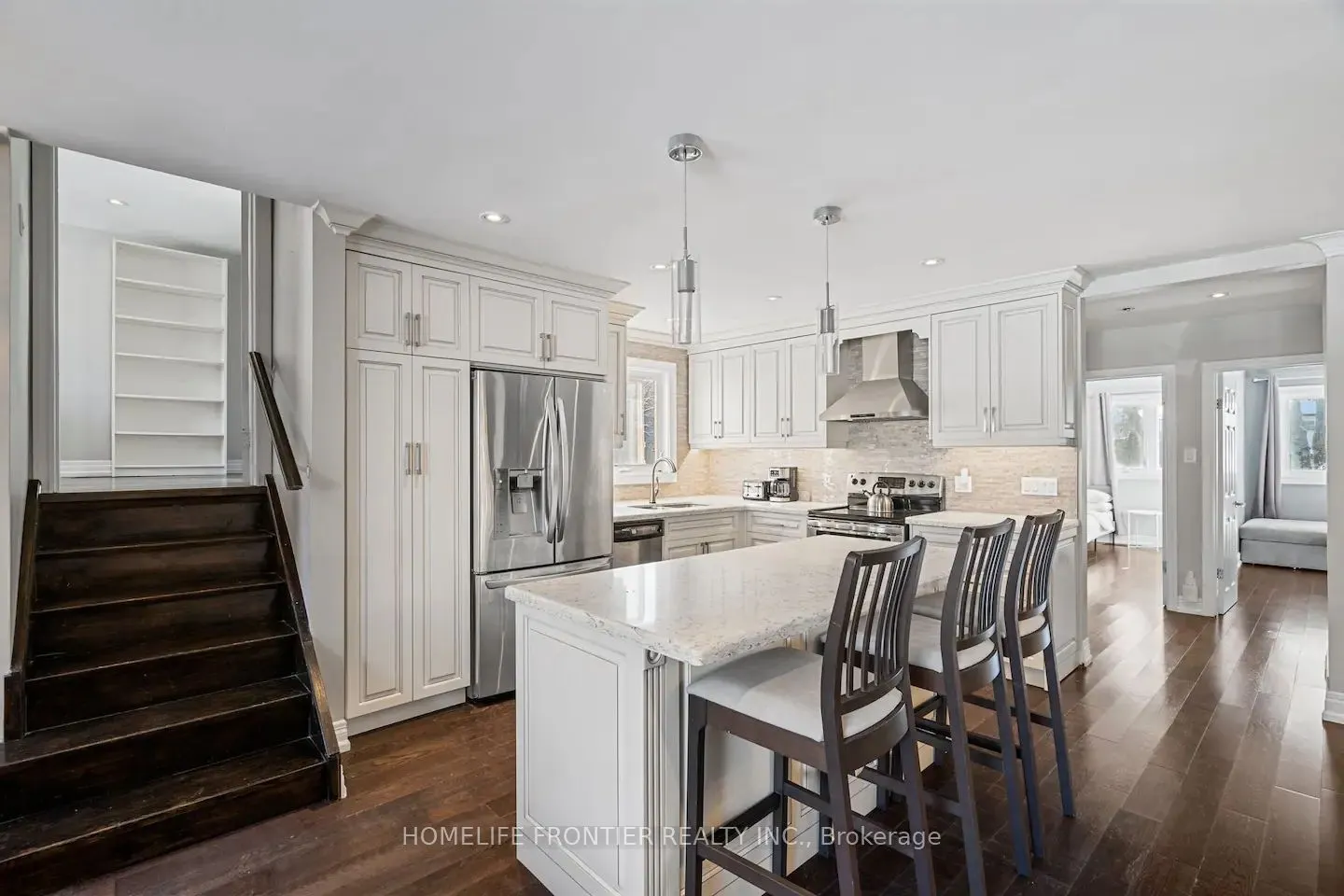 289 Burnett Avenue, #Main Floor