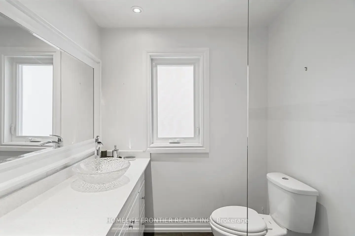 289 Burnett Avenue, #Main Floor