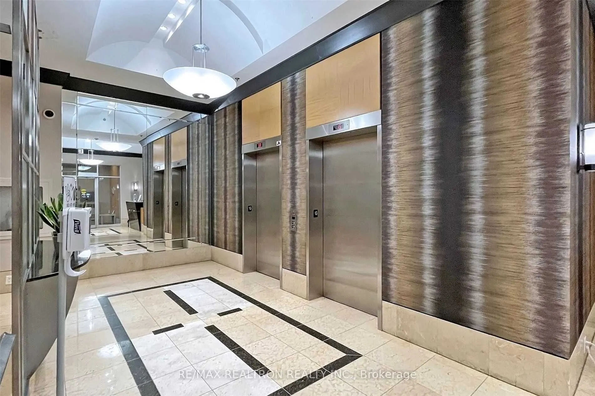 70 Alexander Street, #401