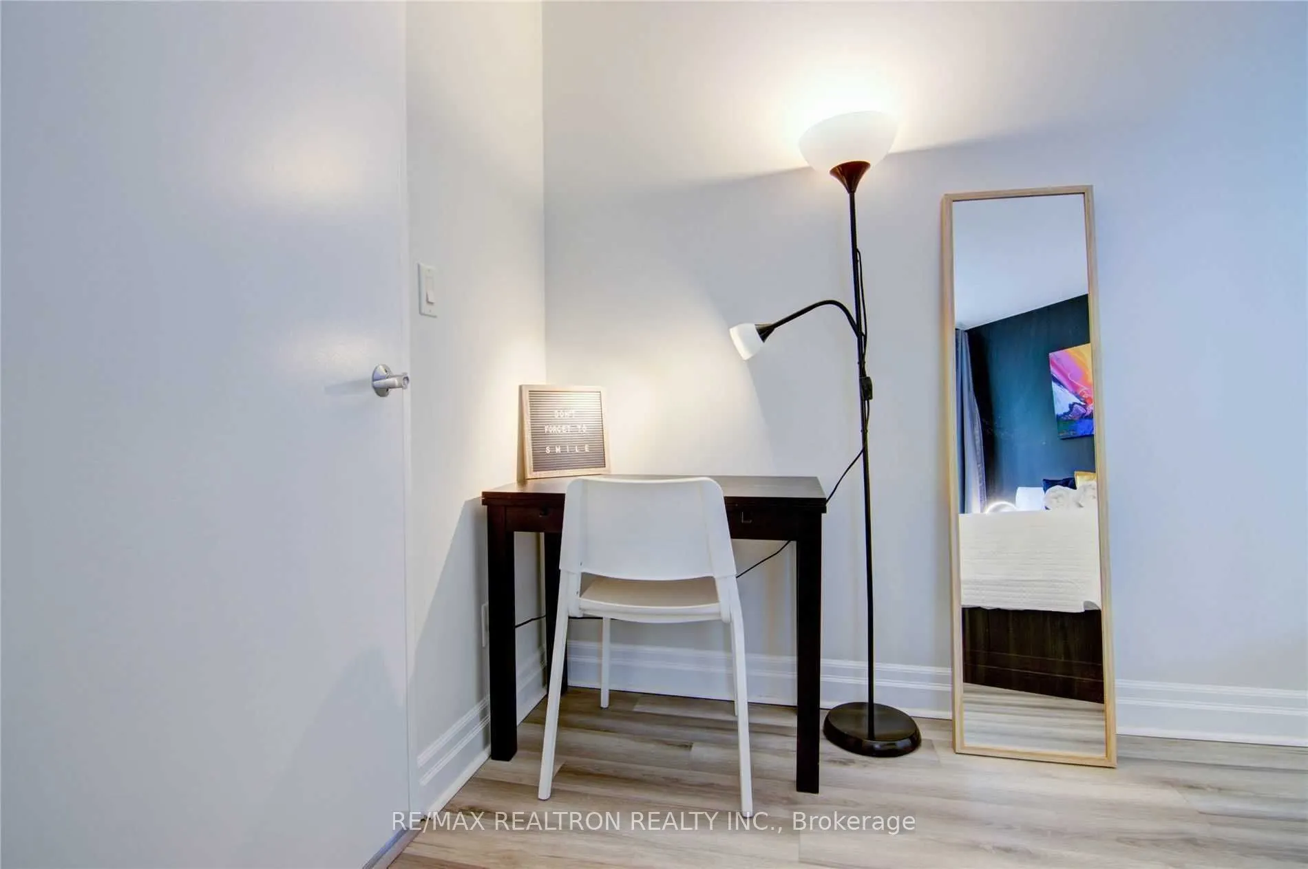 70 Alexander Street, #401