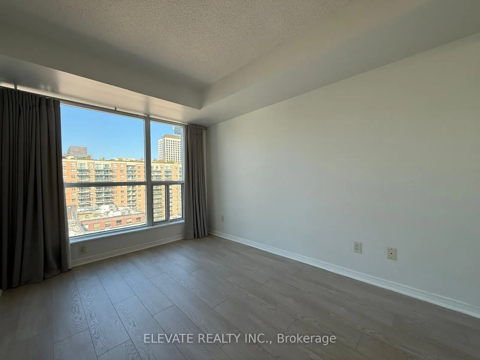230 King Street E, #1216