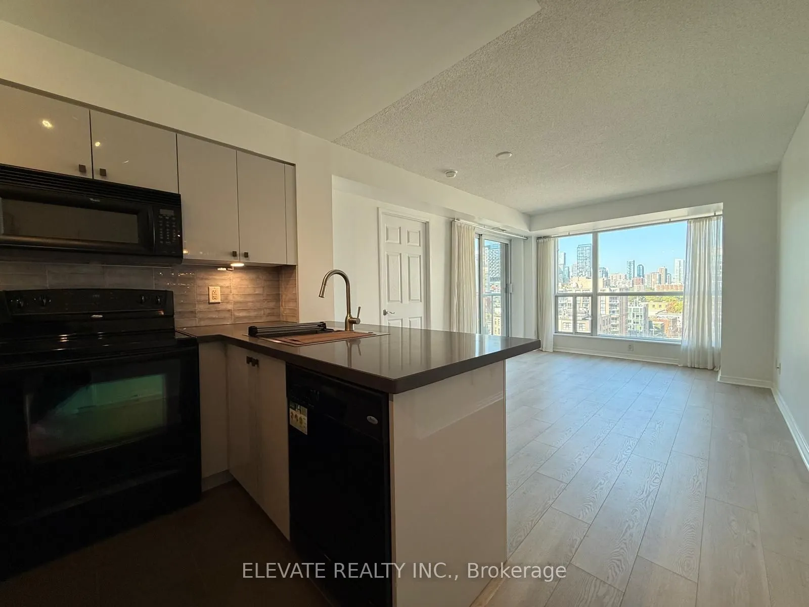 230 King Street E, #1216
