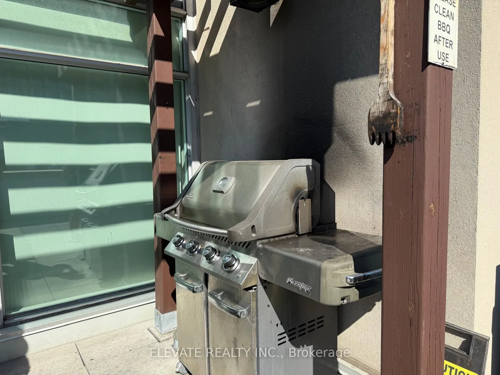 230 King Street E, #1216
