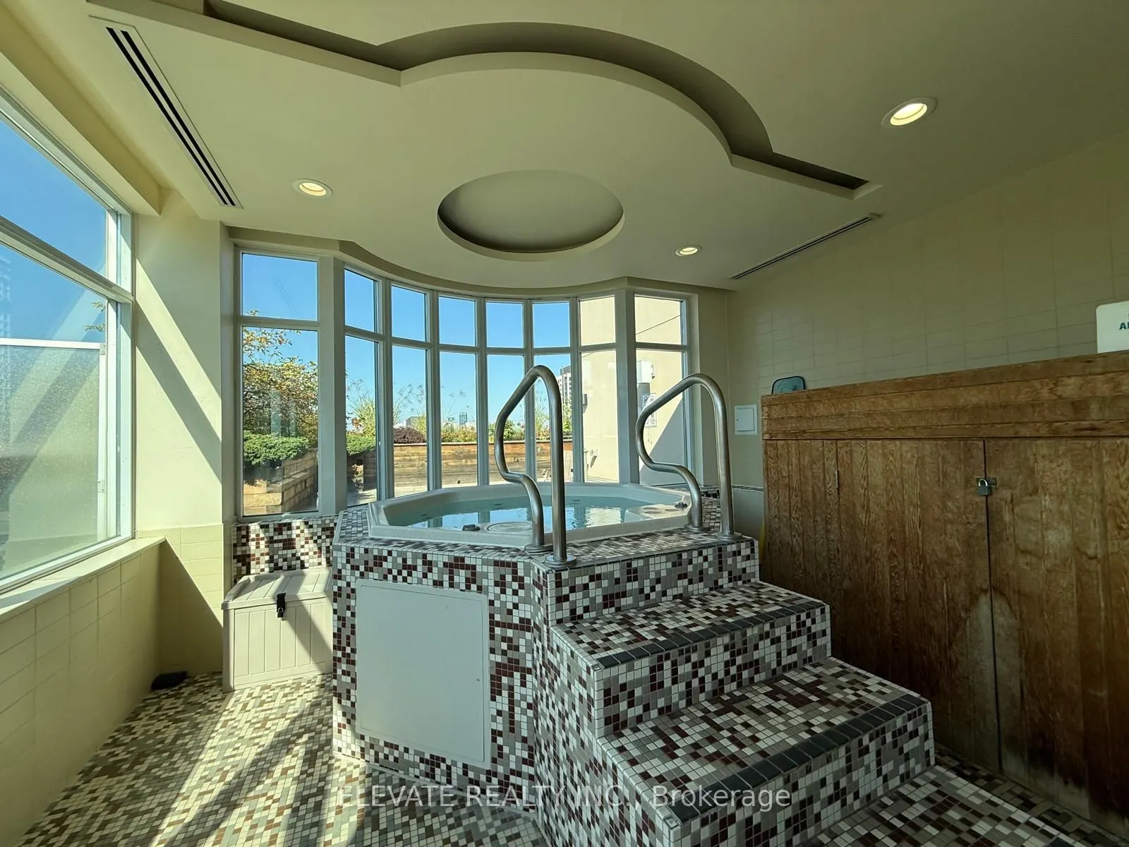 230 King Street E, #1216