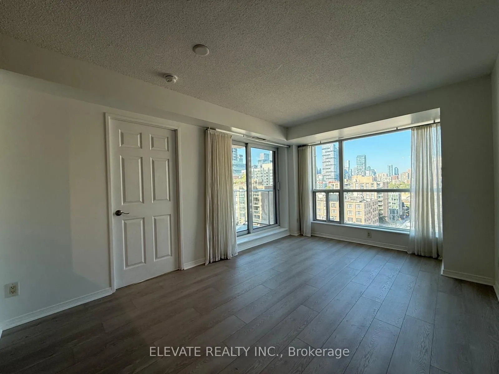 230 King Street E, #1216