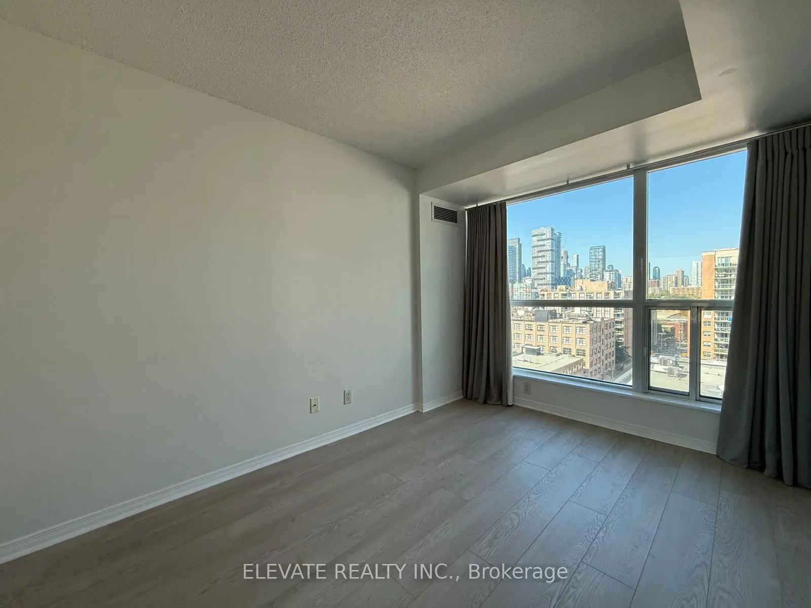 230 King Street E, #1216
