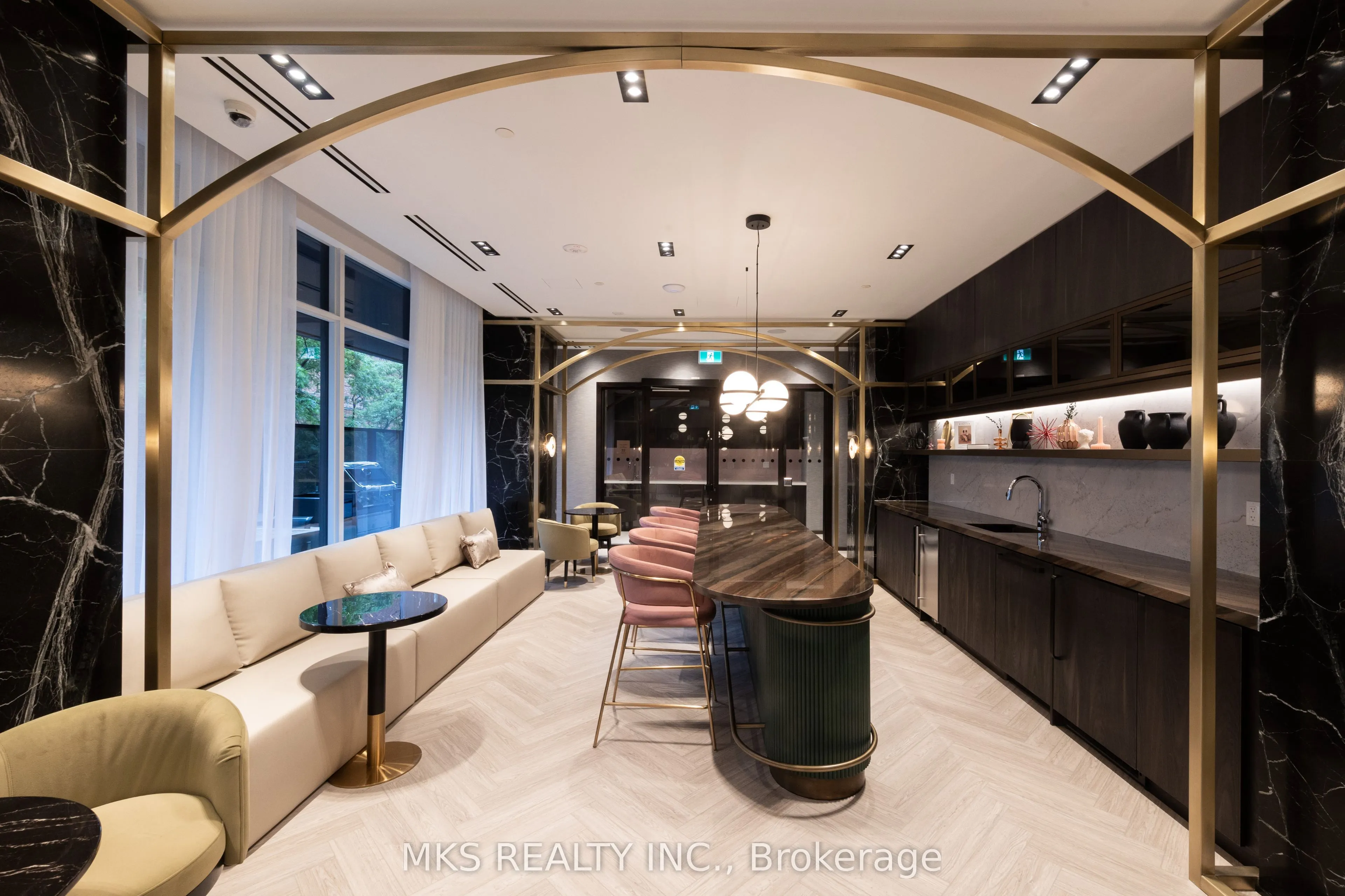 771 Yonge Street, #1507