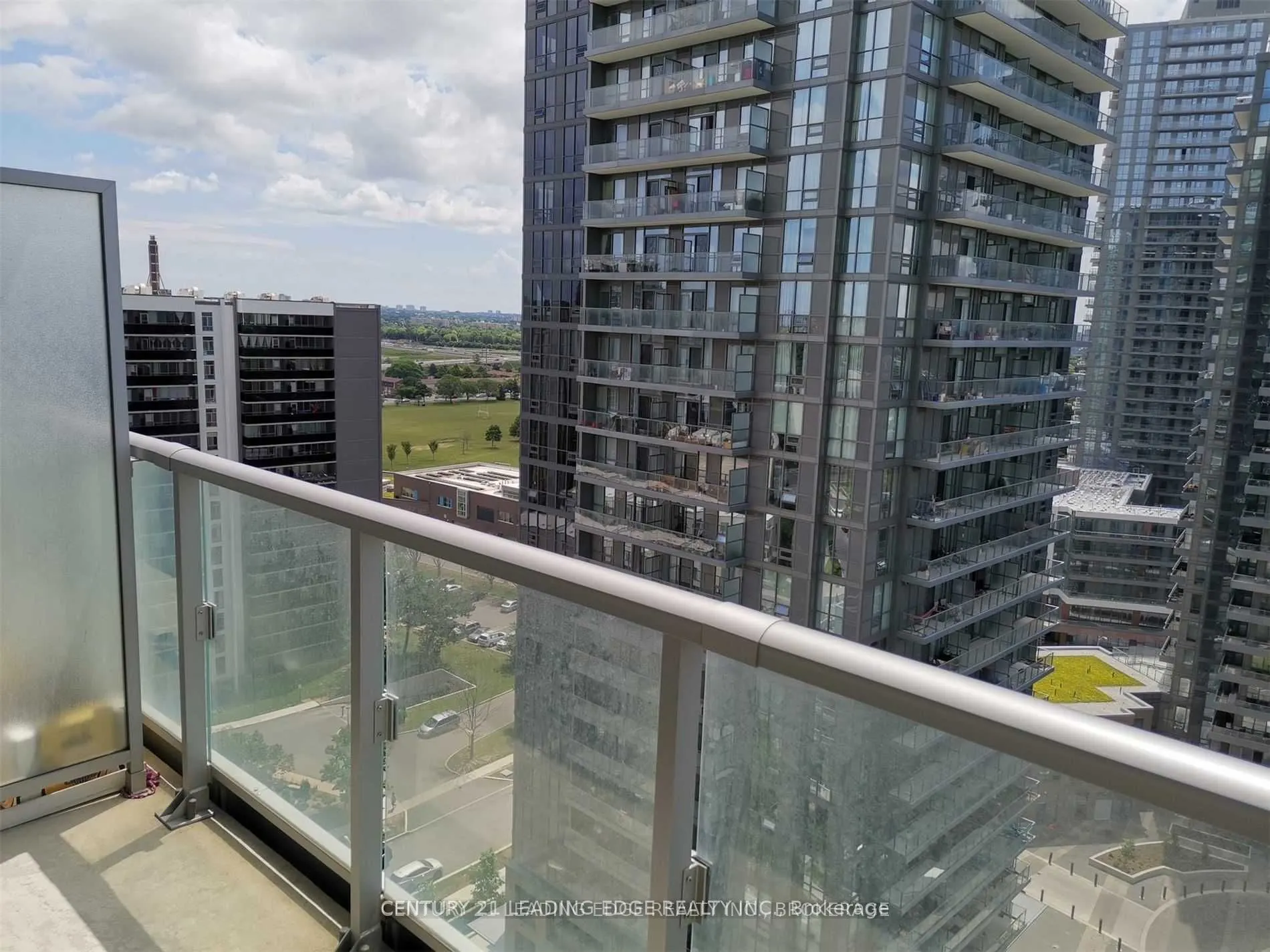 62 Forest Manor Road, #1507