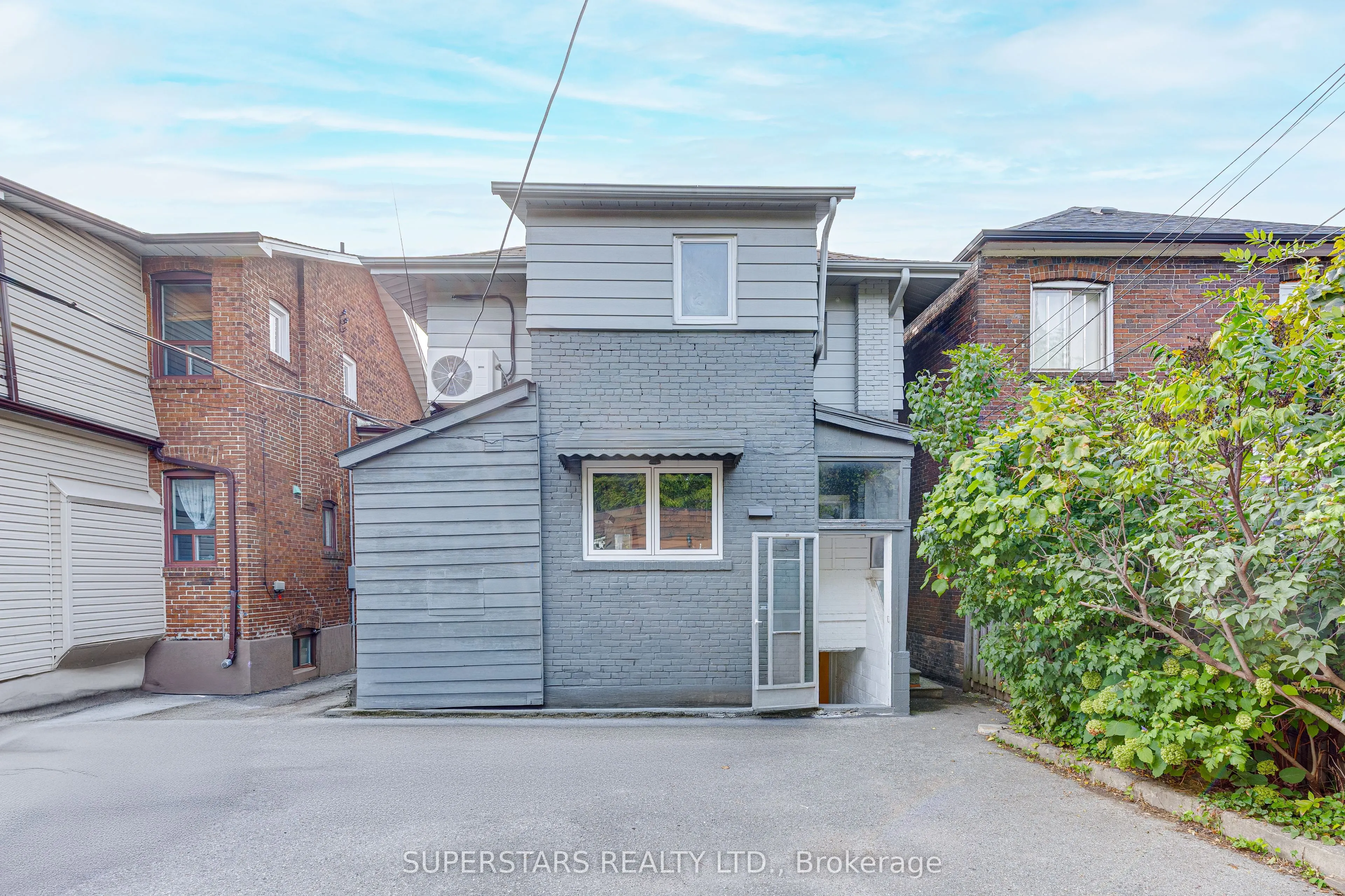 179 Oakwood Avenue