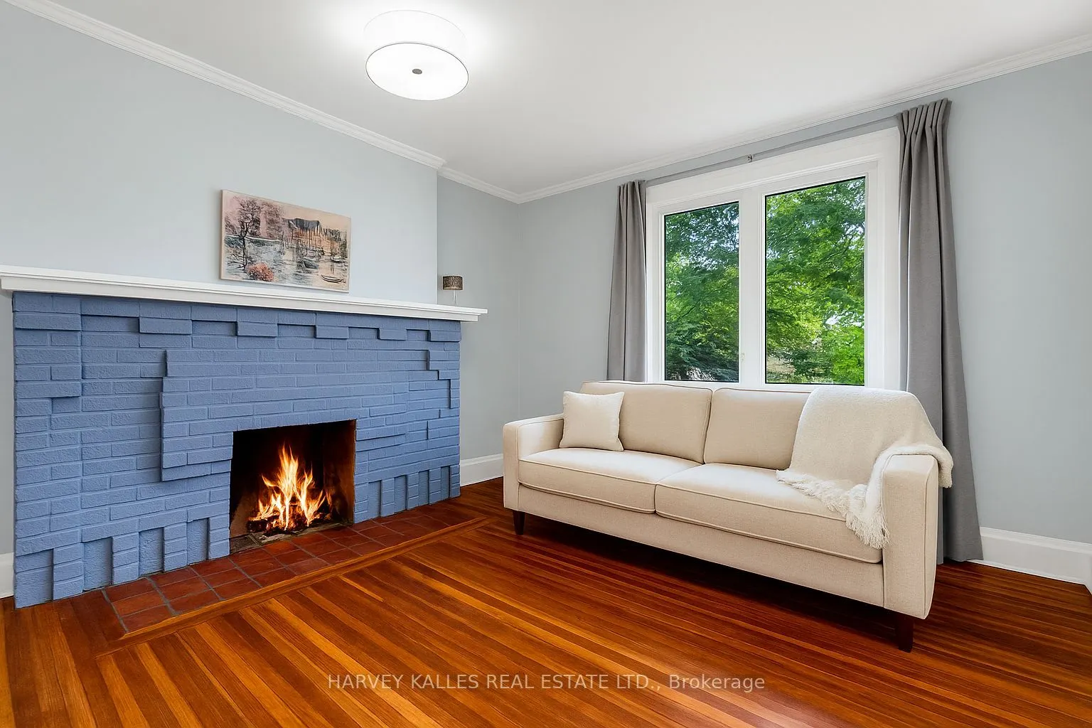89 Lawrence Avenue W