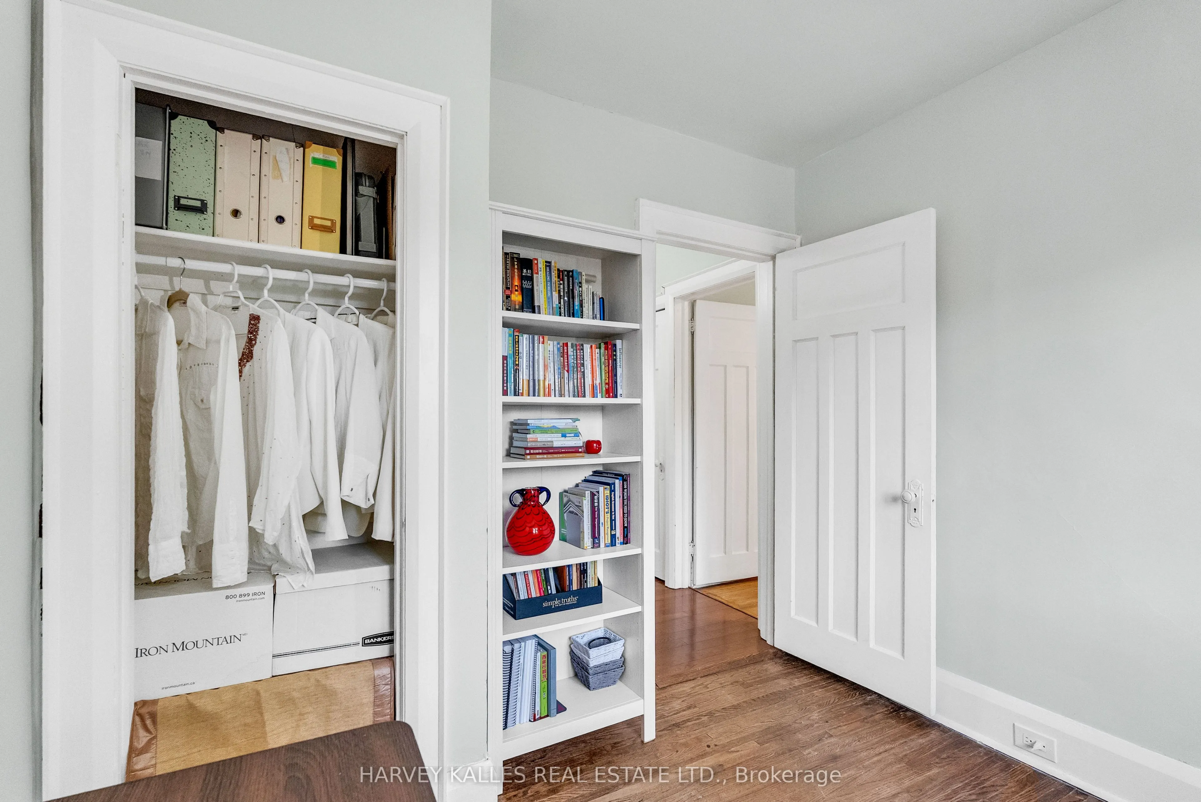 89 Lawrence Avenue W