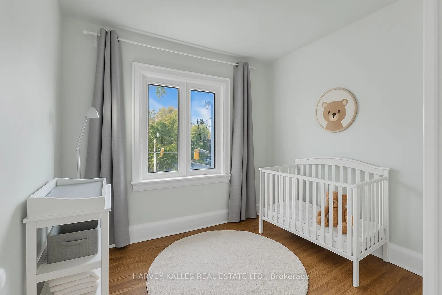 89 Lawrence Avenue W