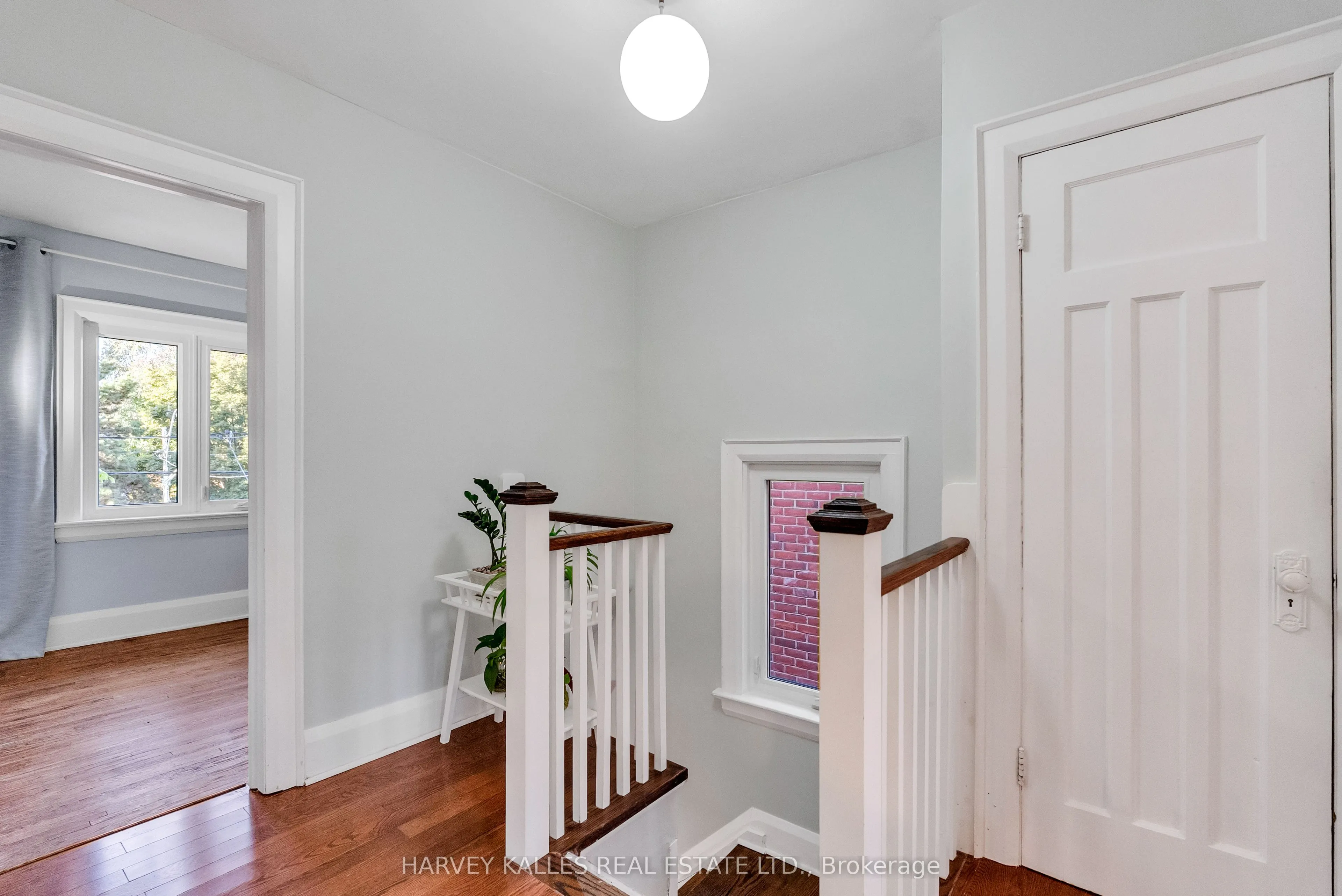 89 Lawrence Avenue W