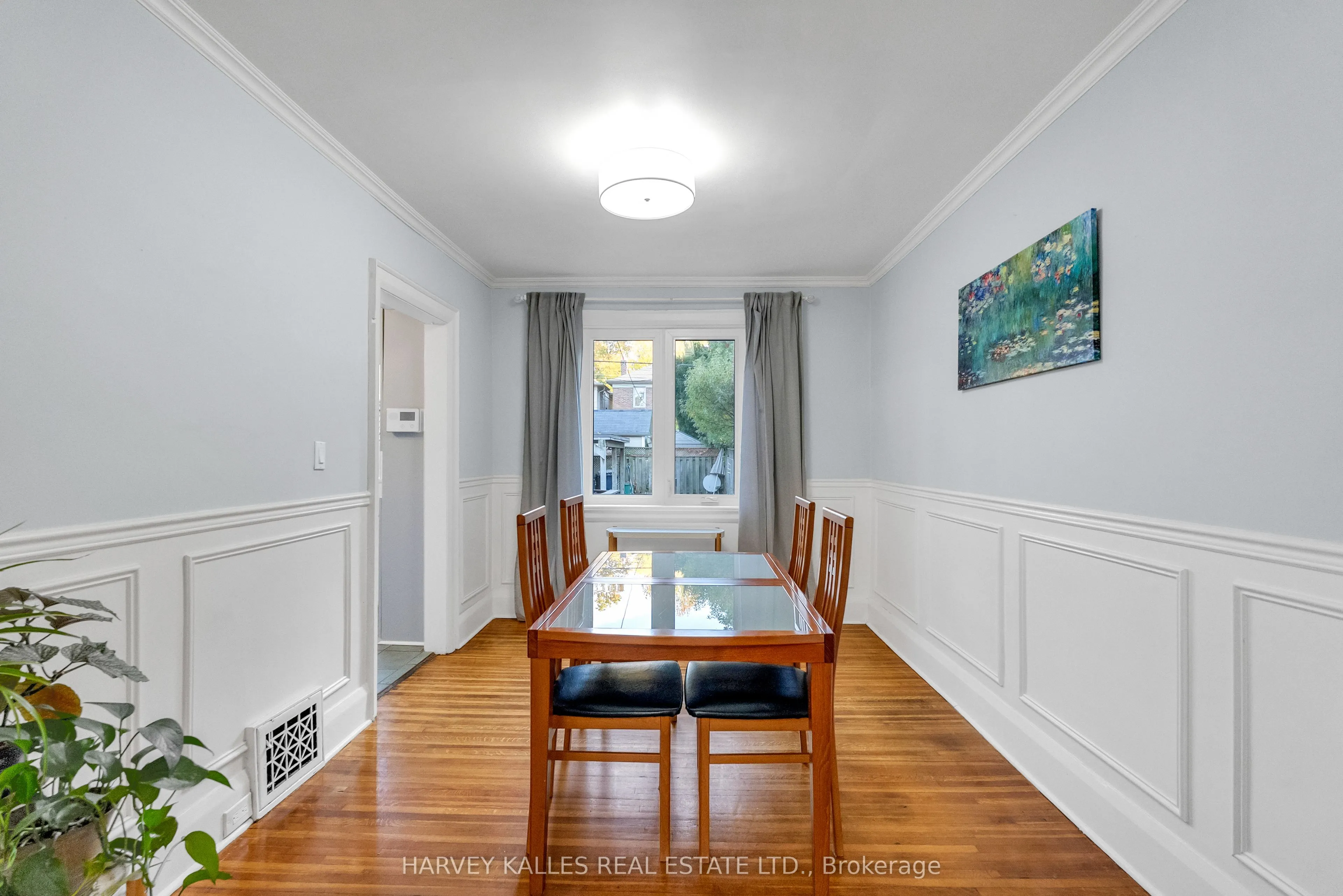 89 Lawrence Avenue W