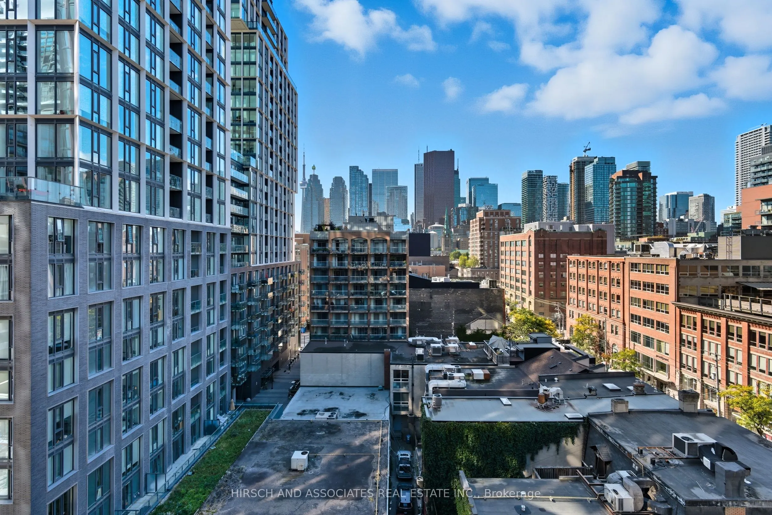 39 Sherbourne Street, #904