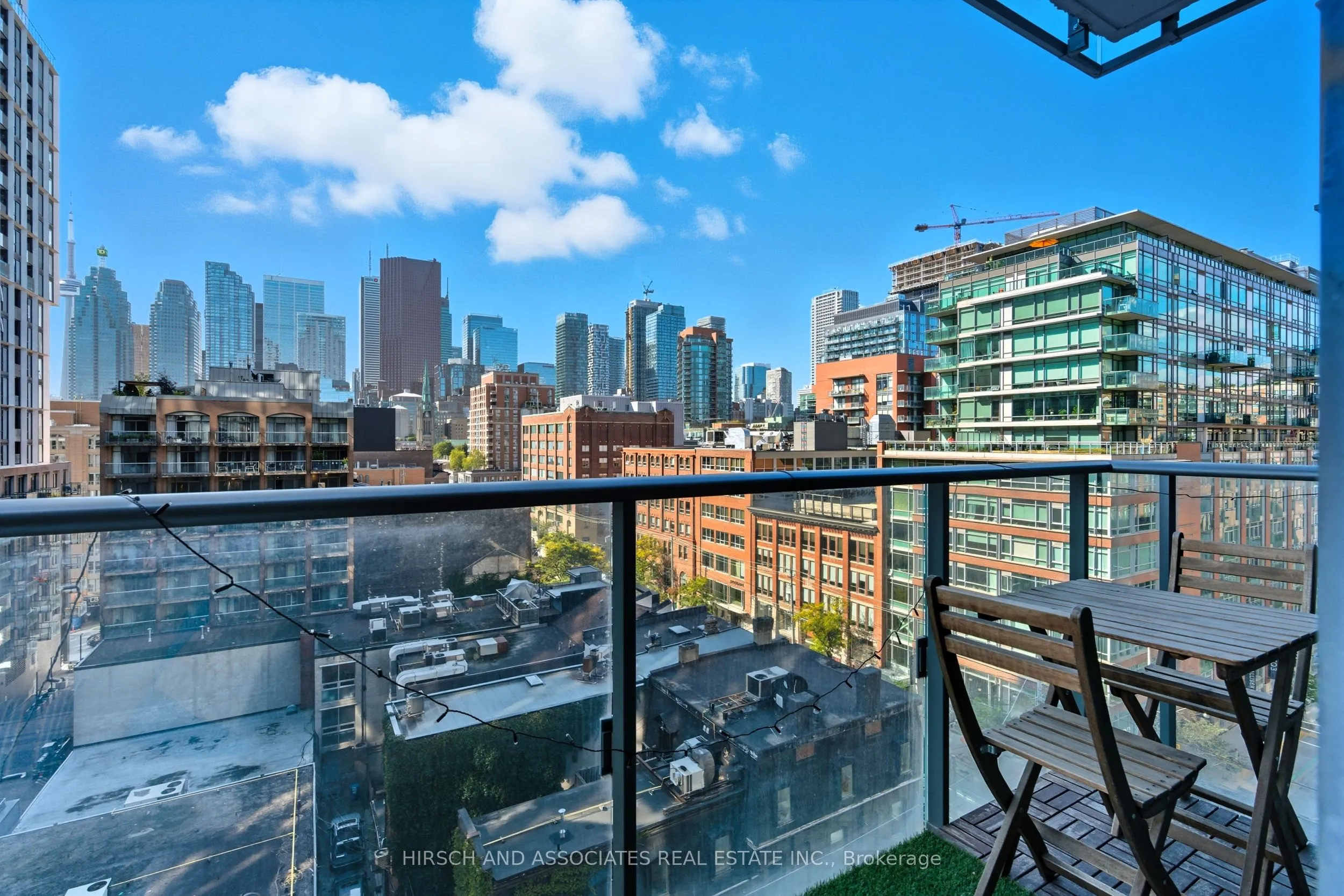 39 Sherbourne Street, #904