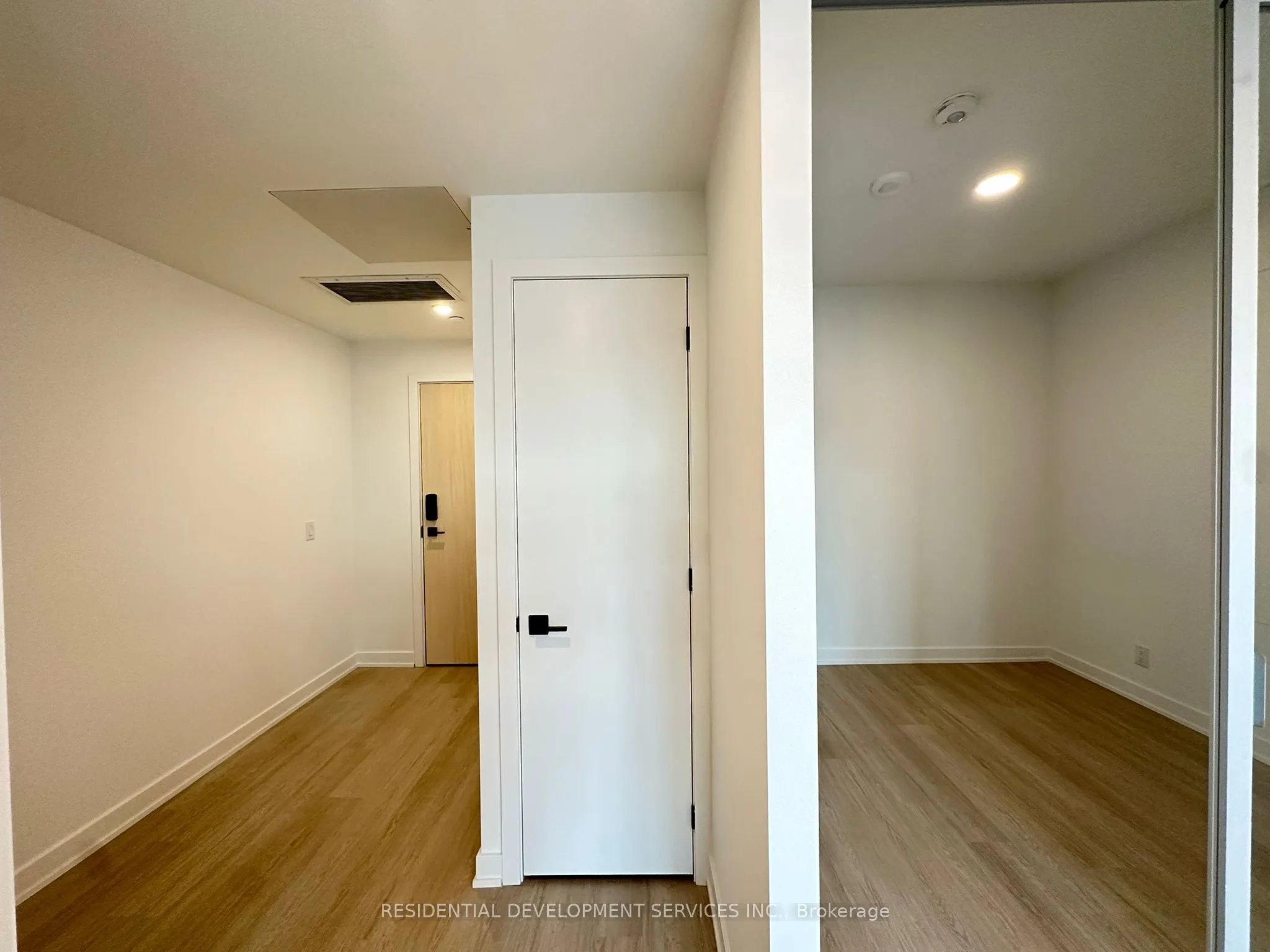 699 Sheppard Avenue E, #303