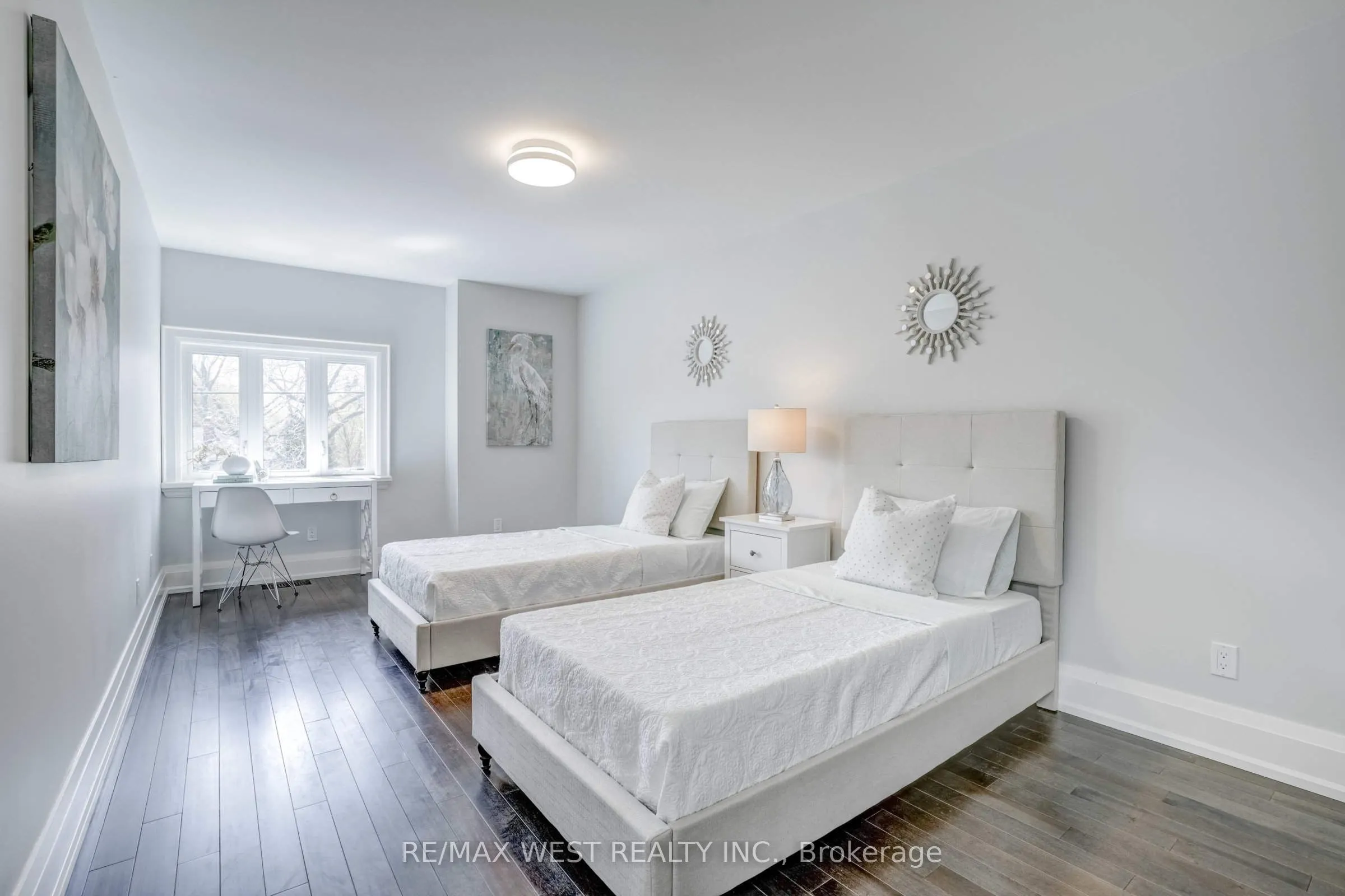 352B Lawrence Avenue W