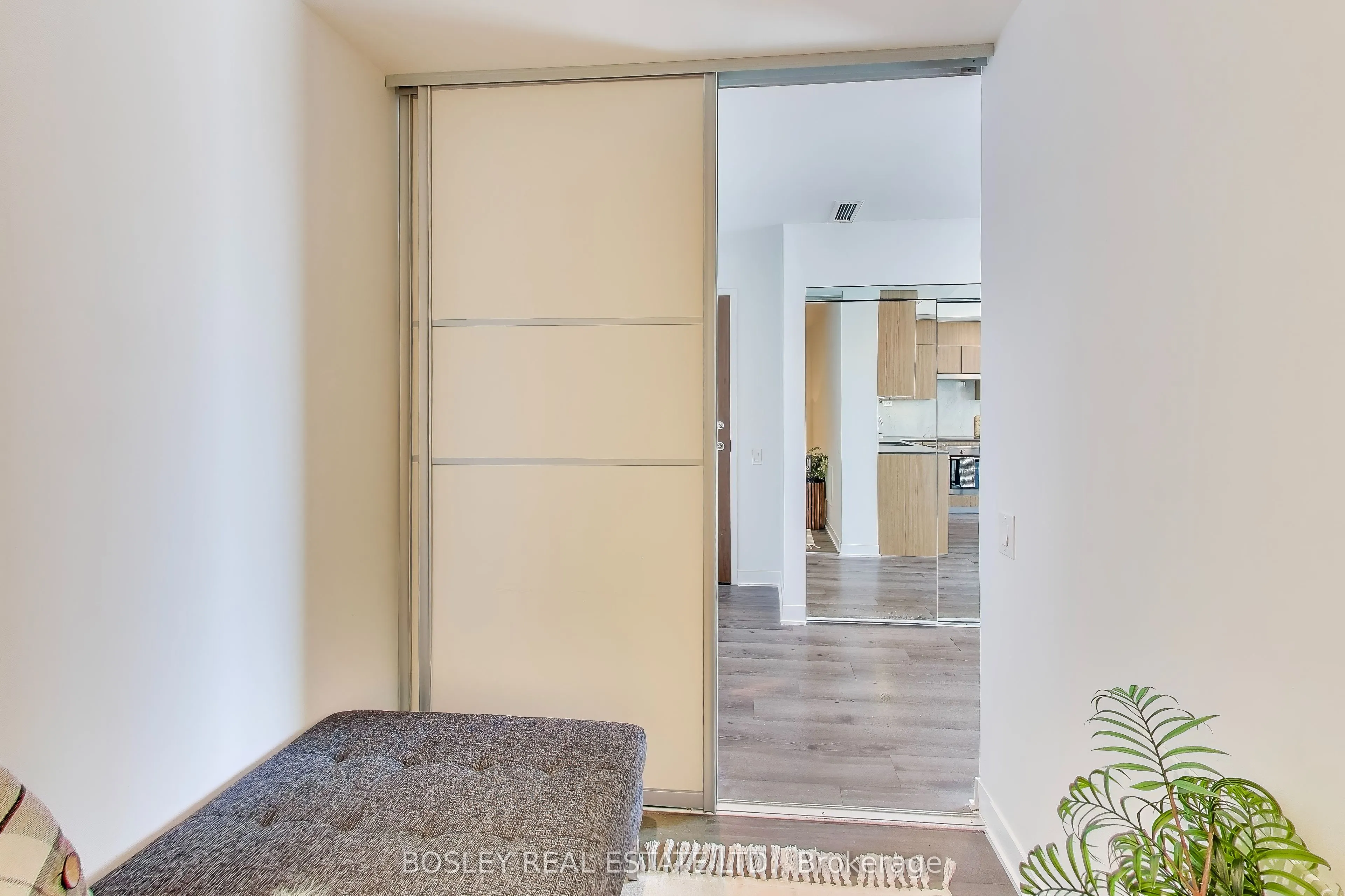 70 Queens Wharf Road, #3315
