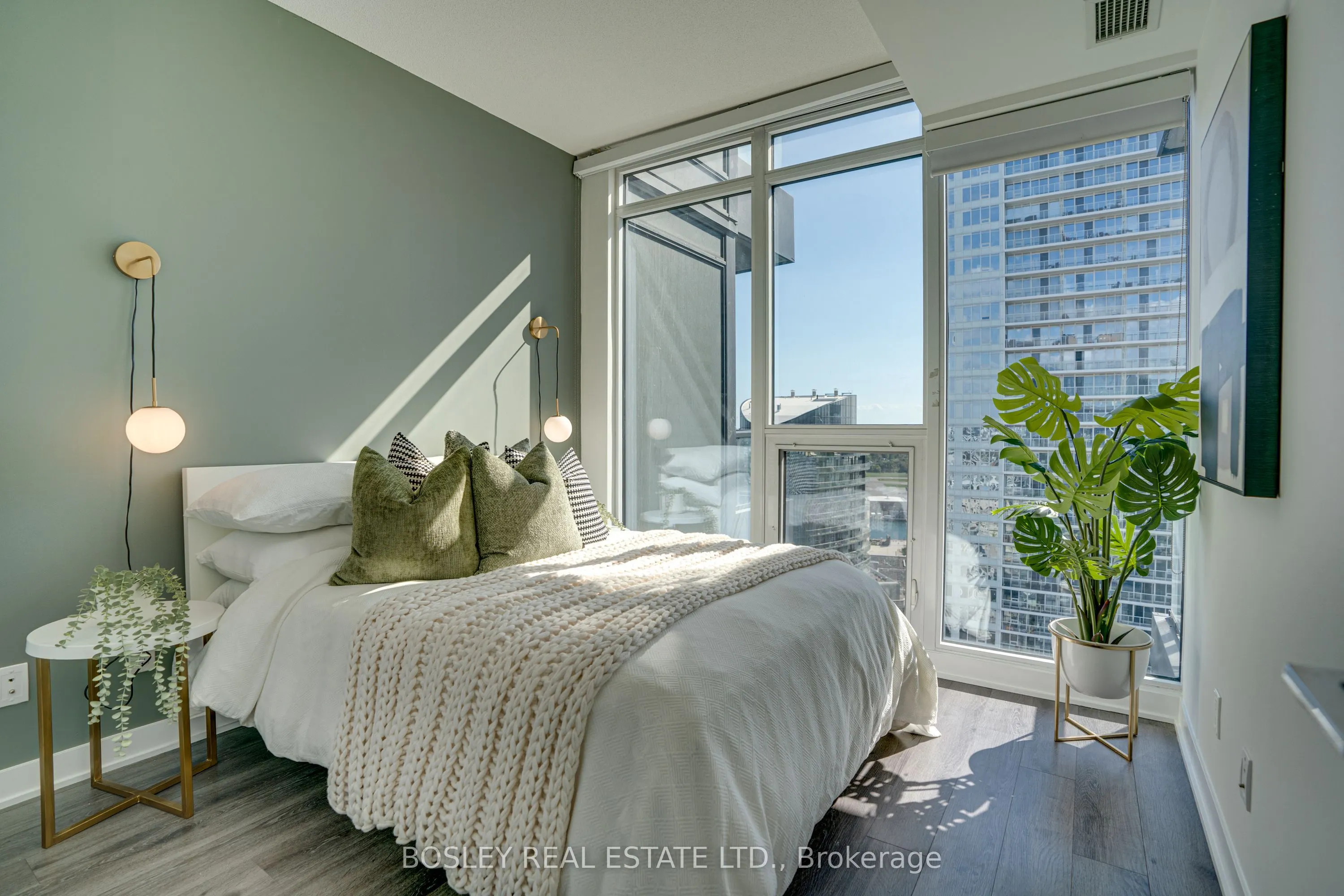 70 Queens Wharf Road, #3315