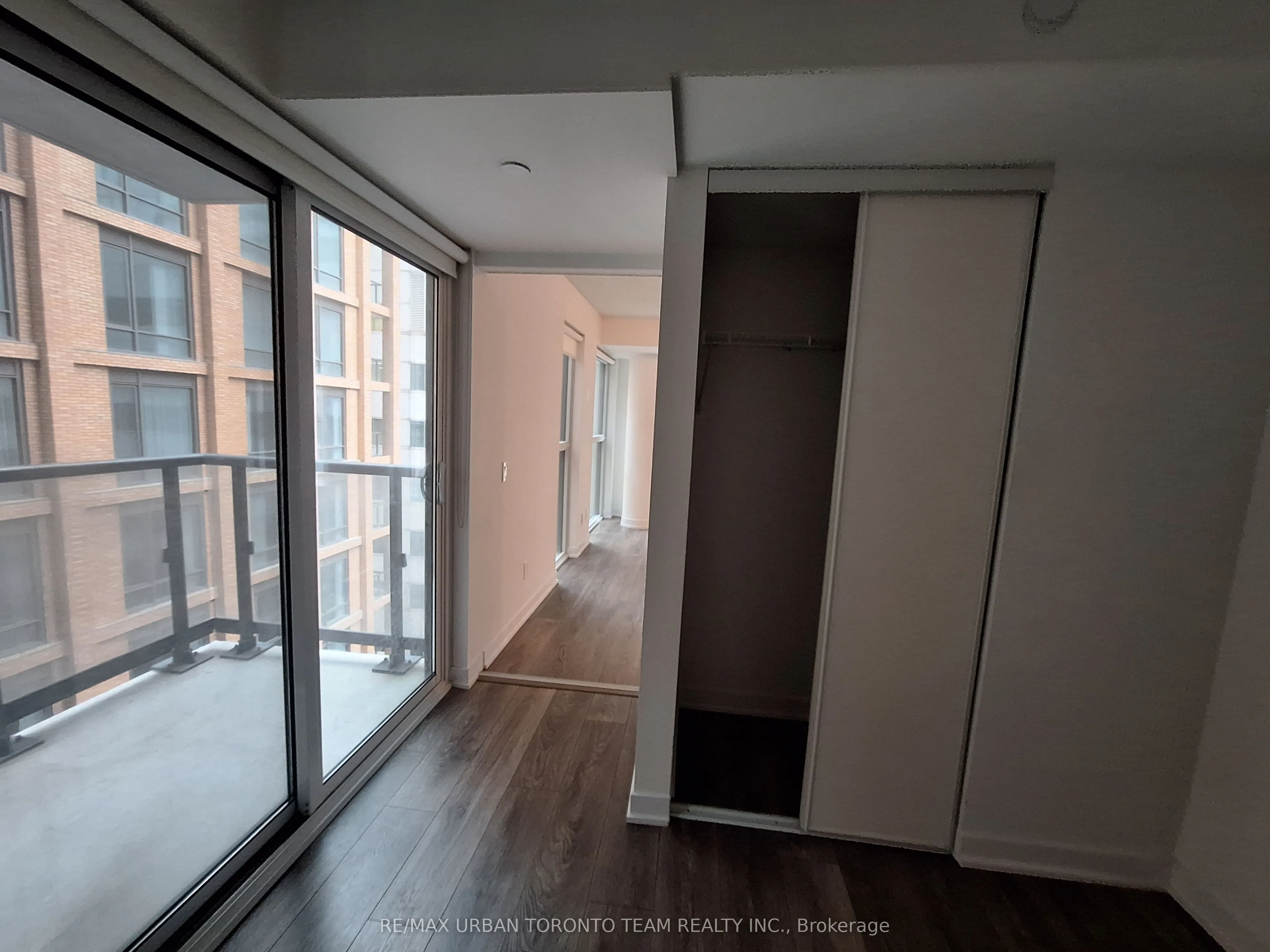 87 Peter Street, #817