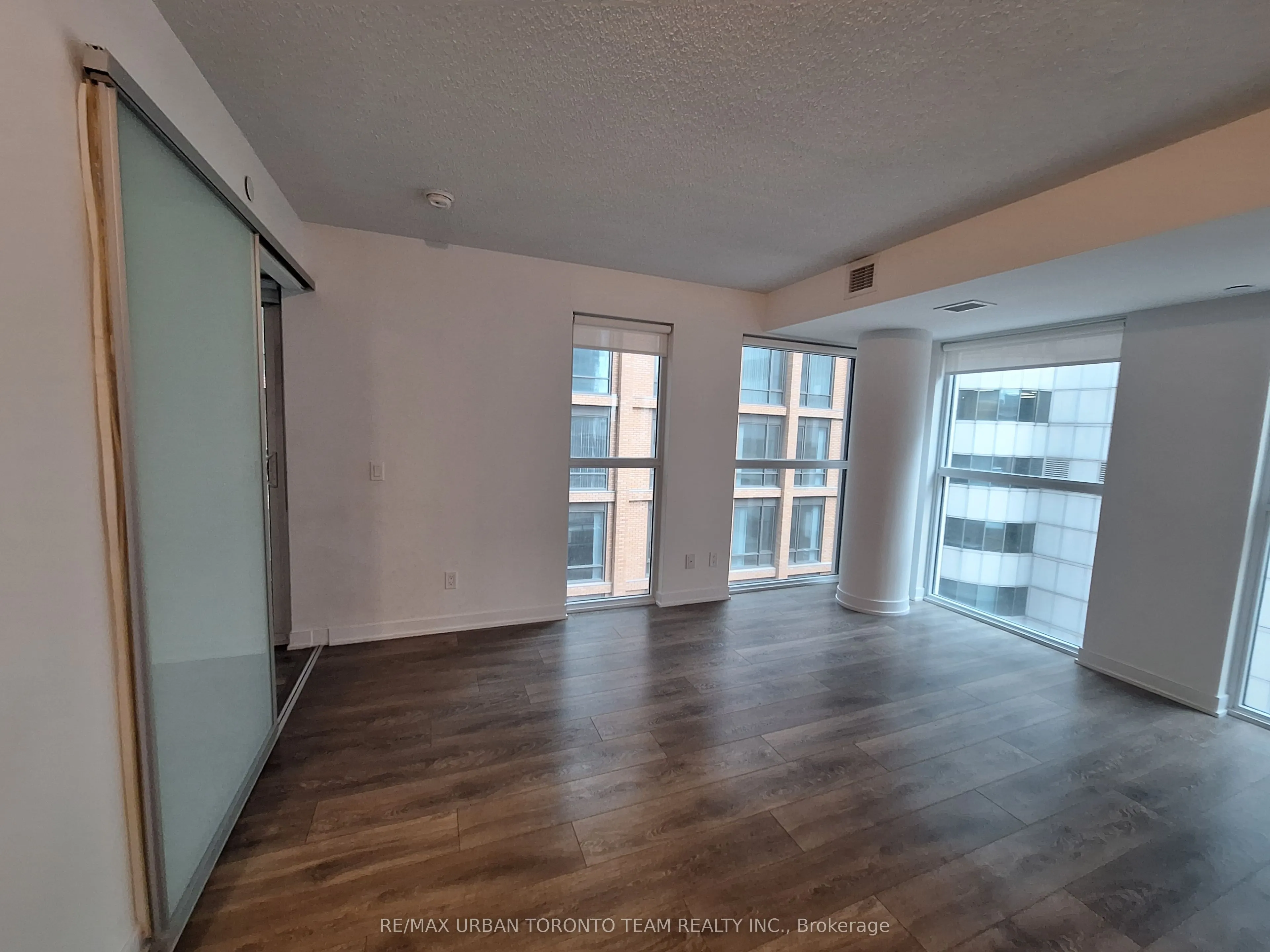 87 Peter Street, #817