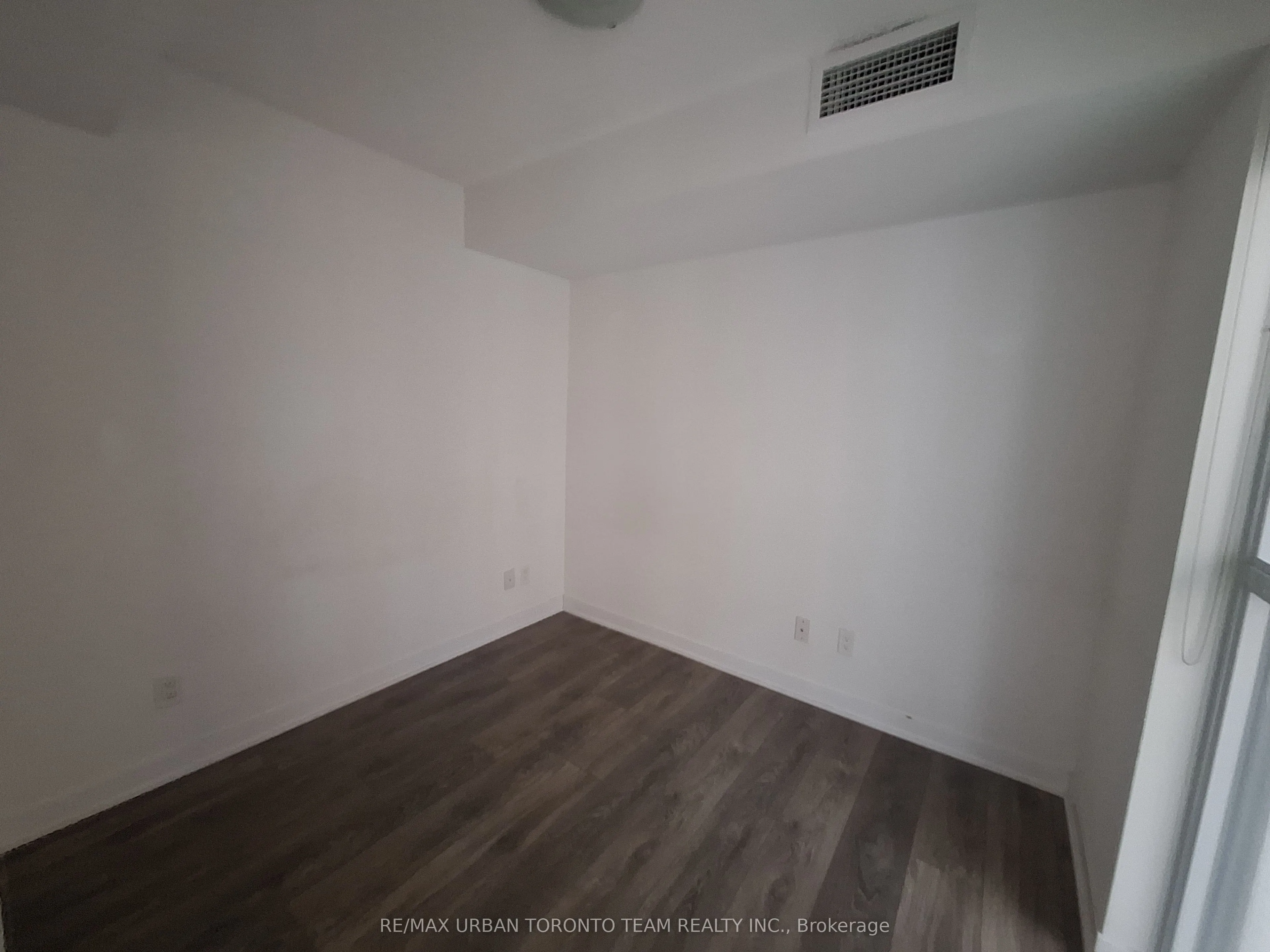 87 Peter Street, #817