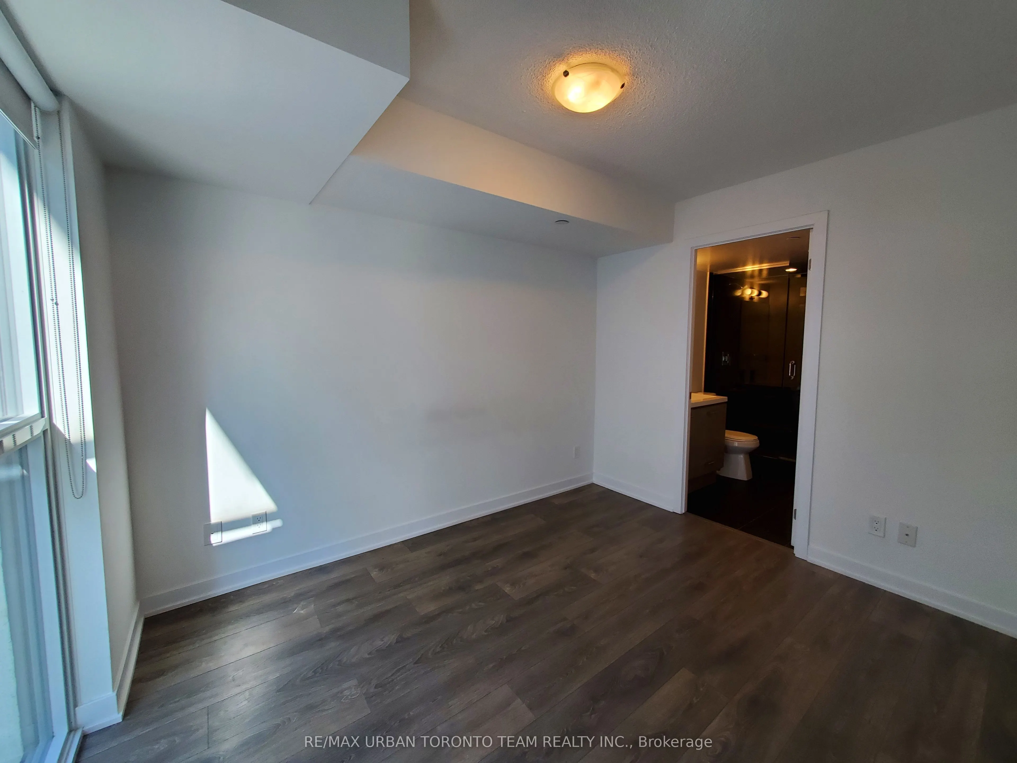 87 Peter Street, #817