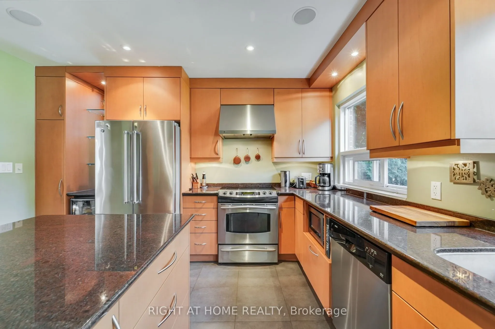25 Clarendon Avenue