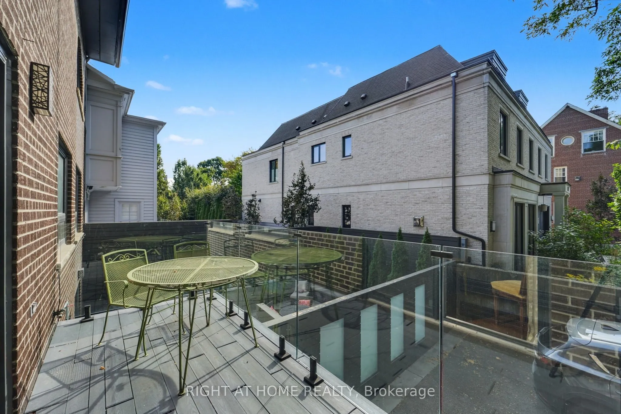 25 Clarendon Avenue