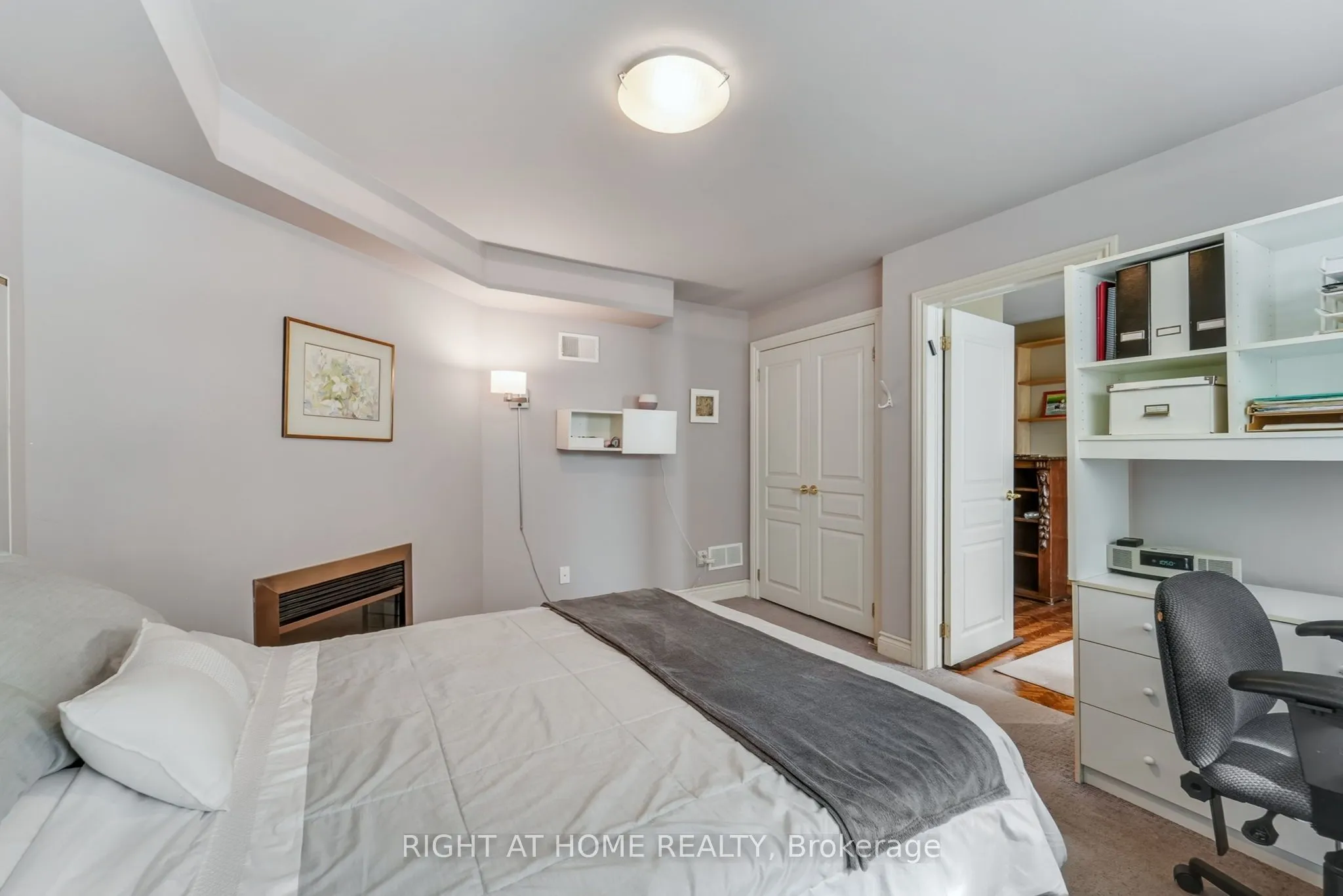 25 Clarendon Avenue