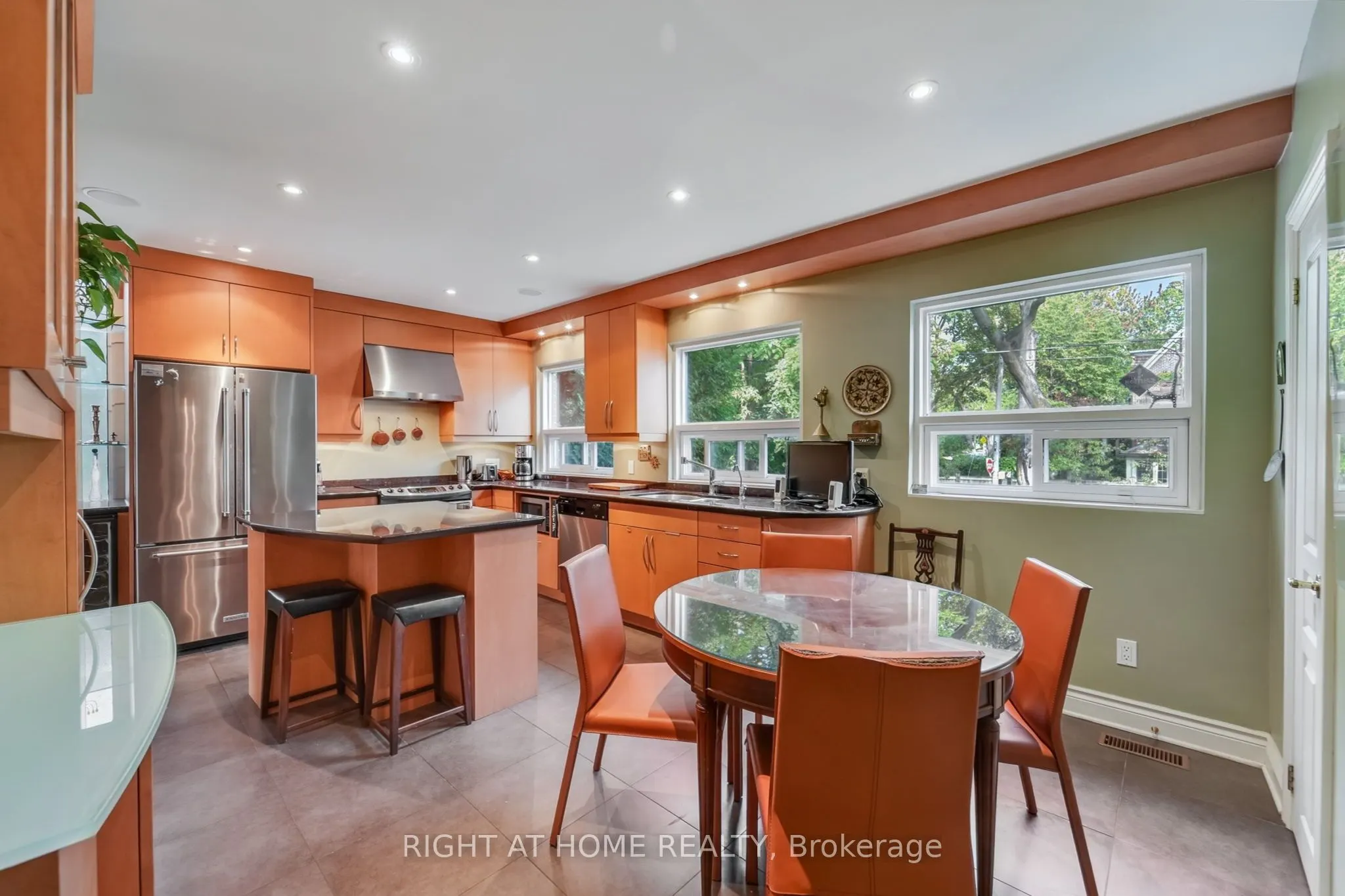 25 Clarendon Avenue