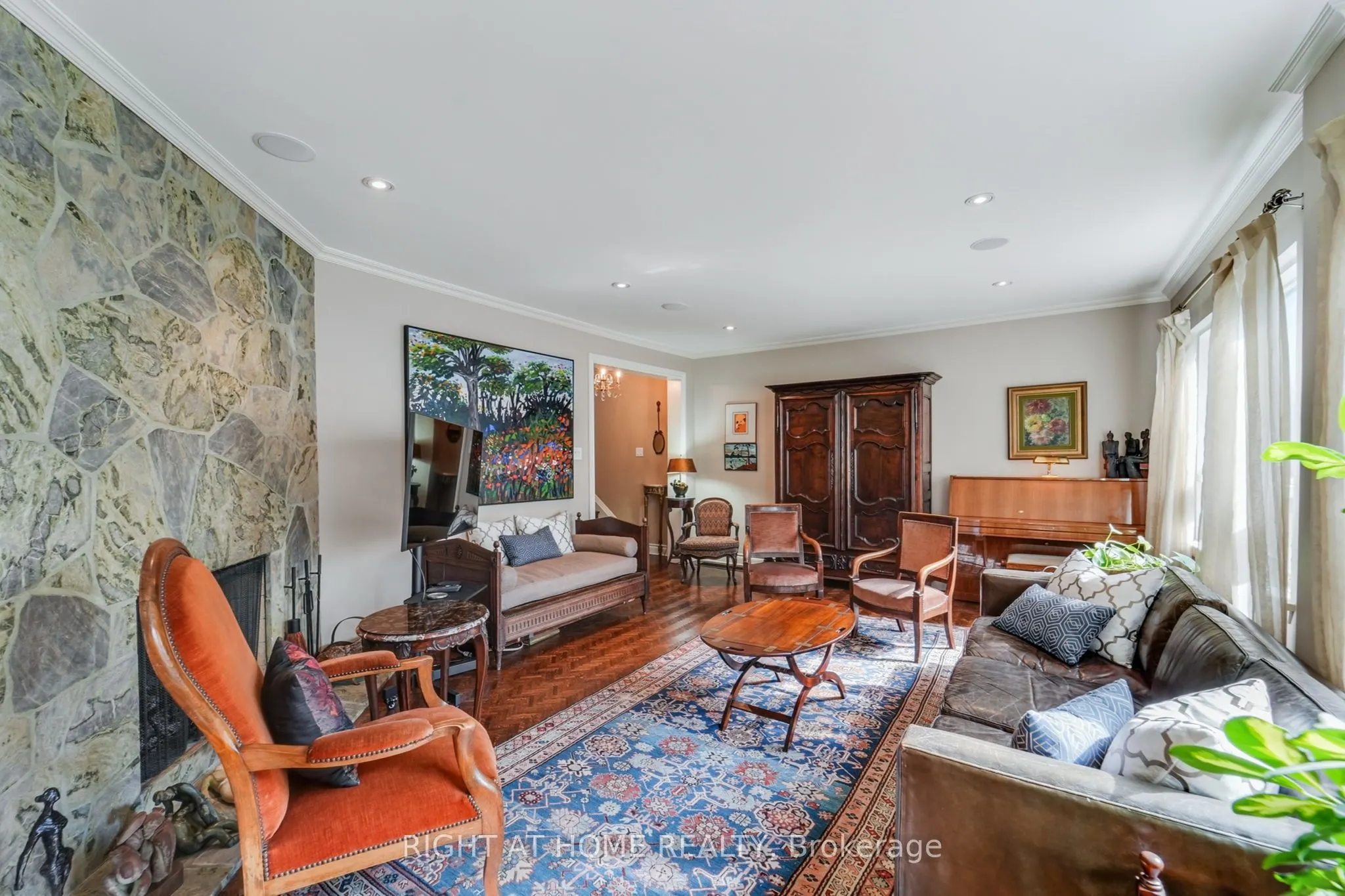 25 Clarendon Avenue