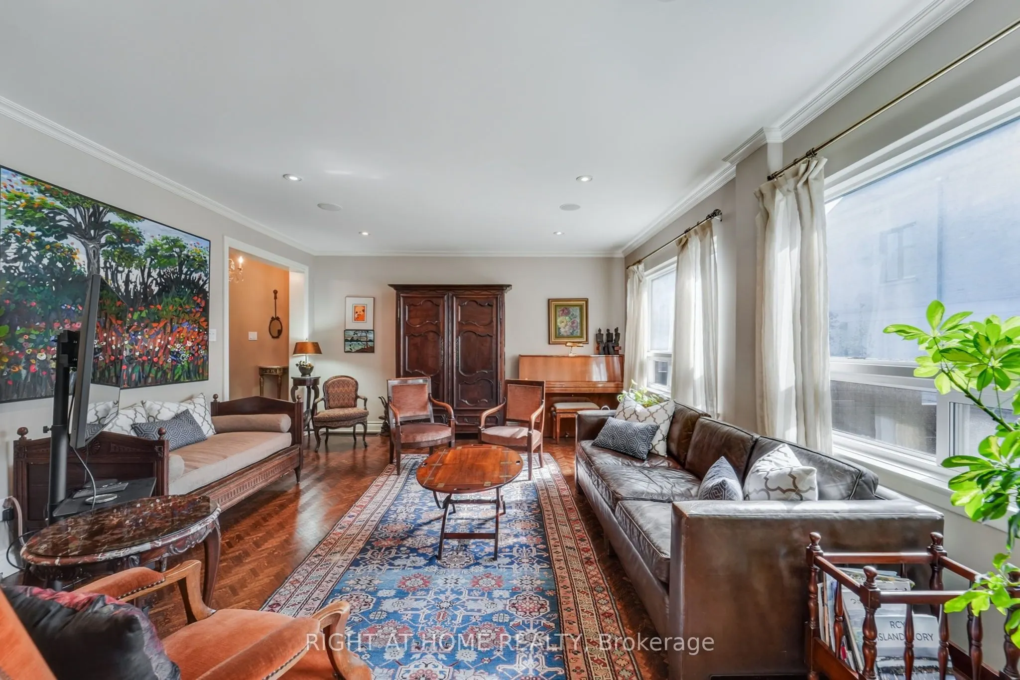 25 Clarendon Avenue