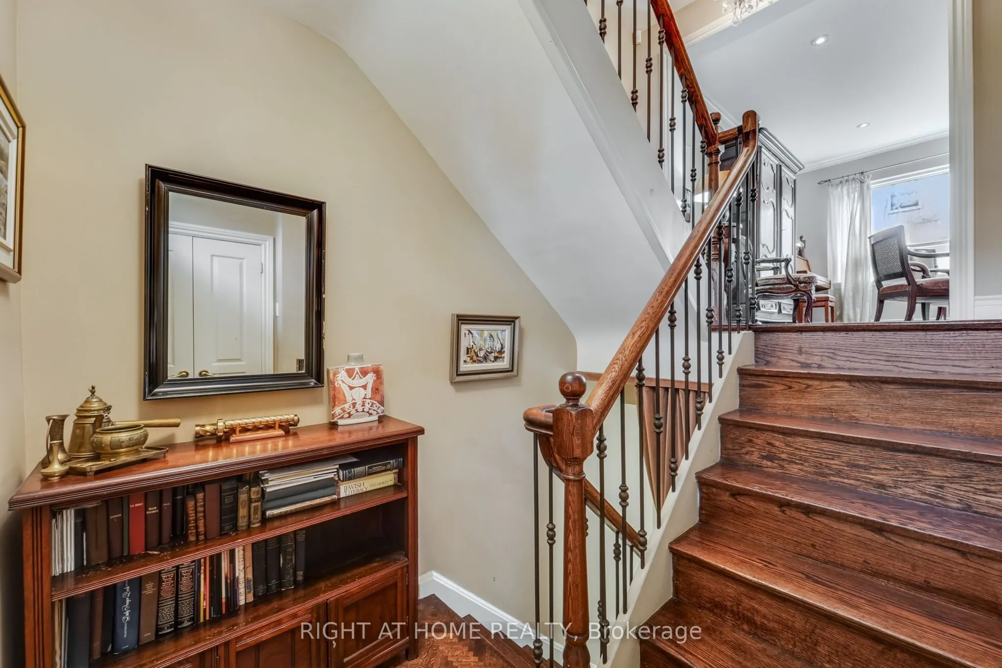 25 Clarendon Avenue