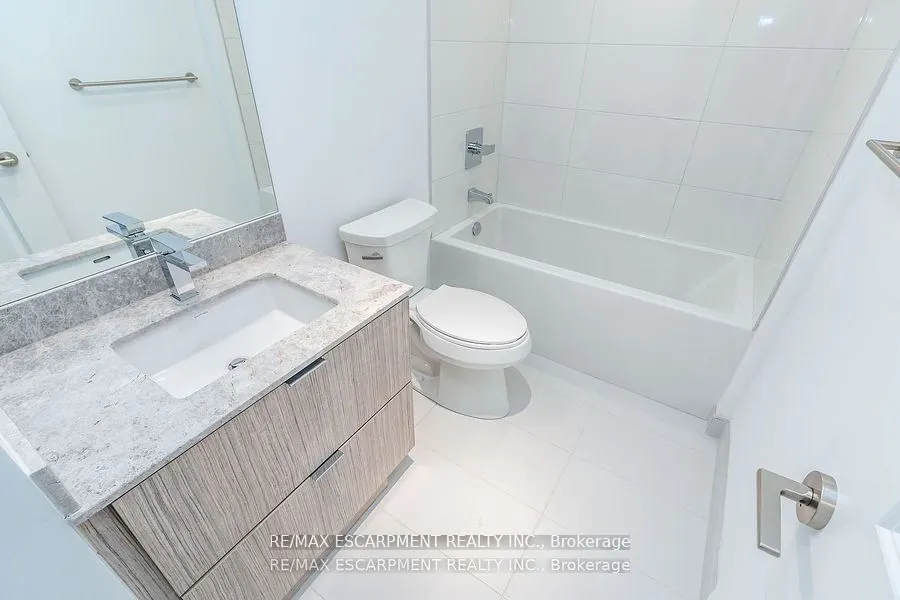 395 Bloor Street E, #2201