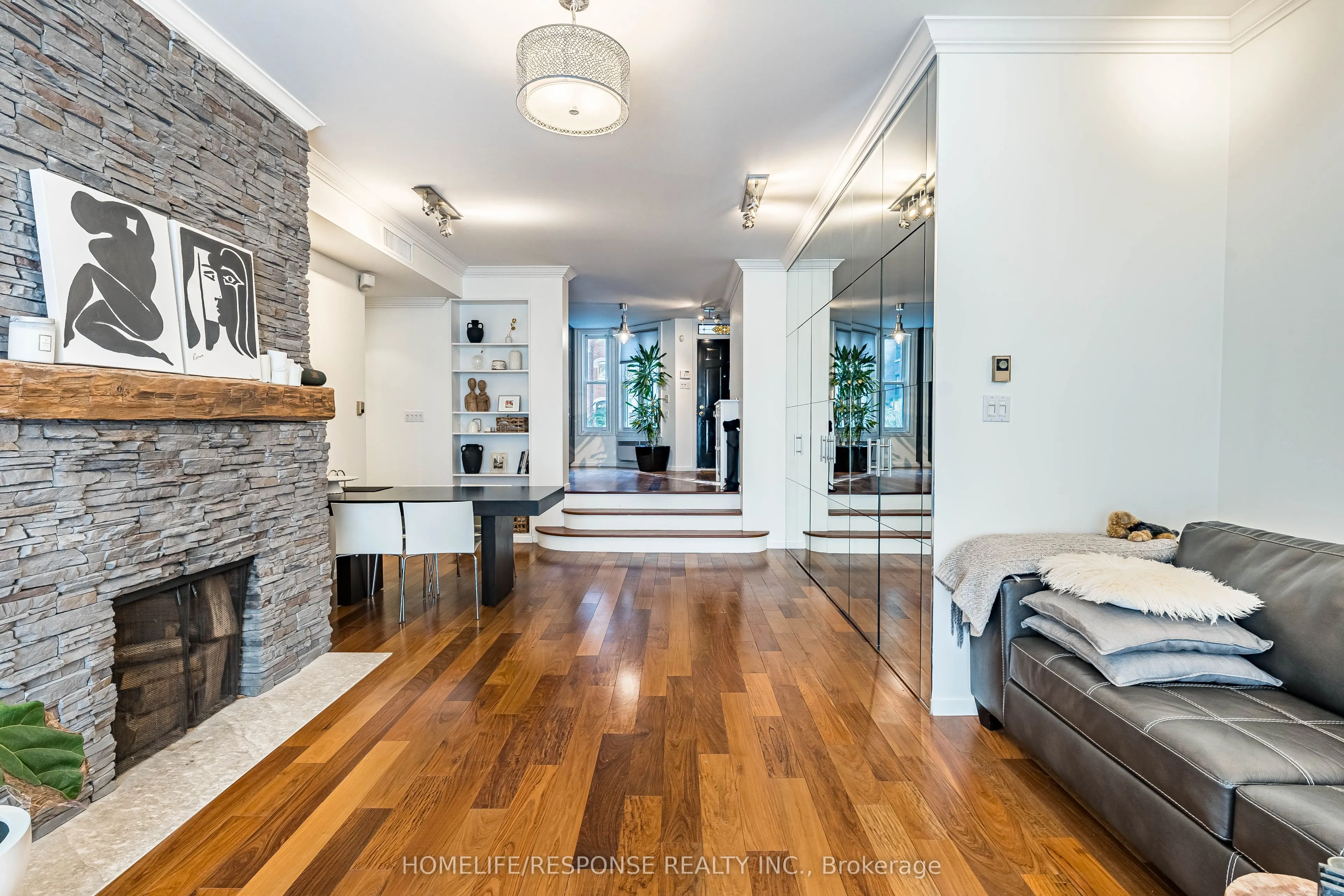24 IRWIN Avenue
