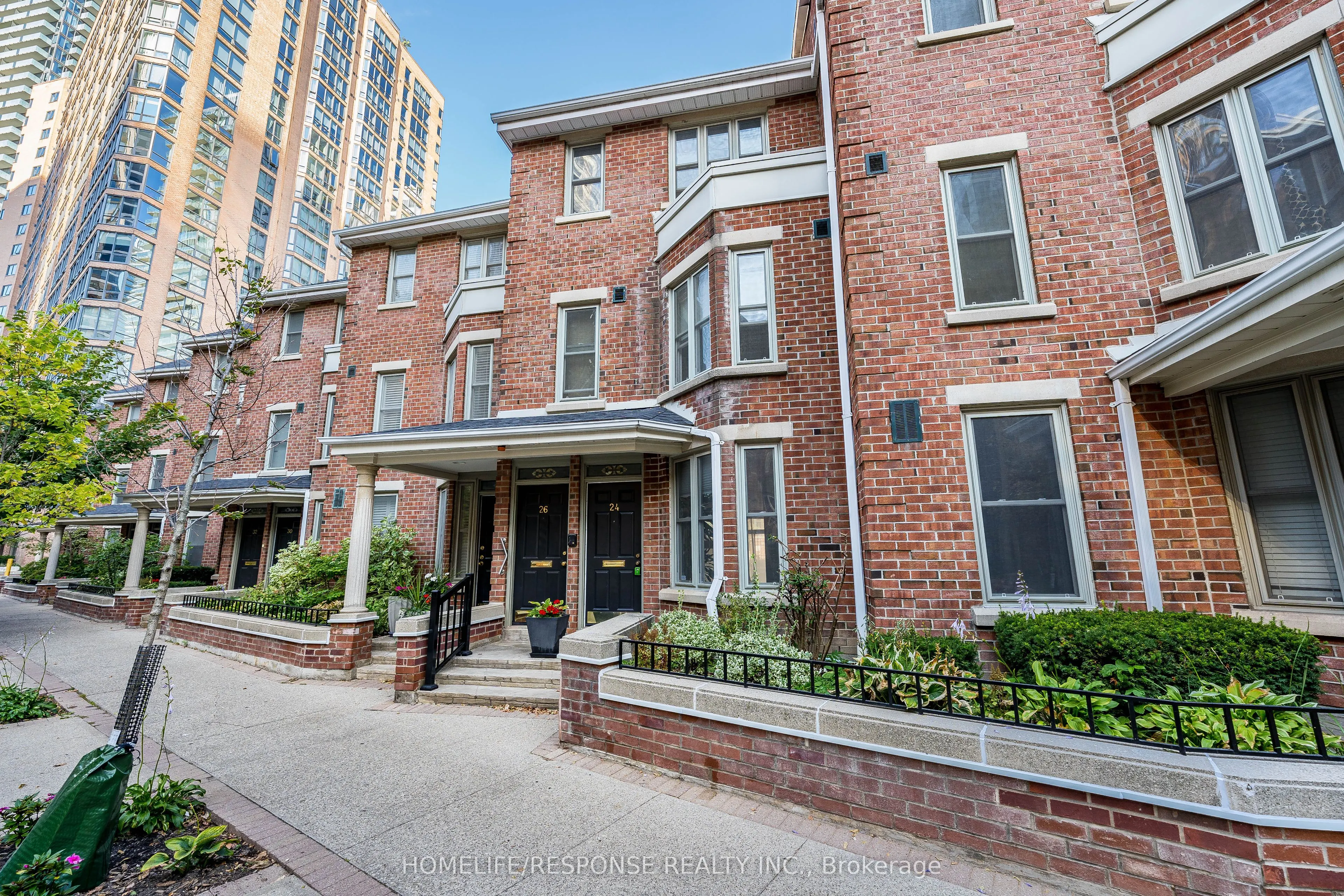 24 IRWIN Avenue