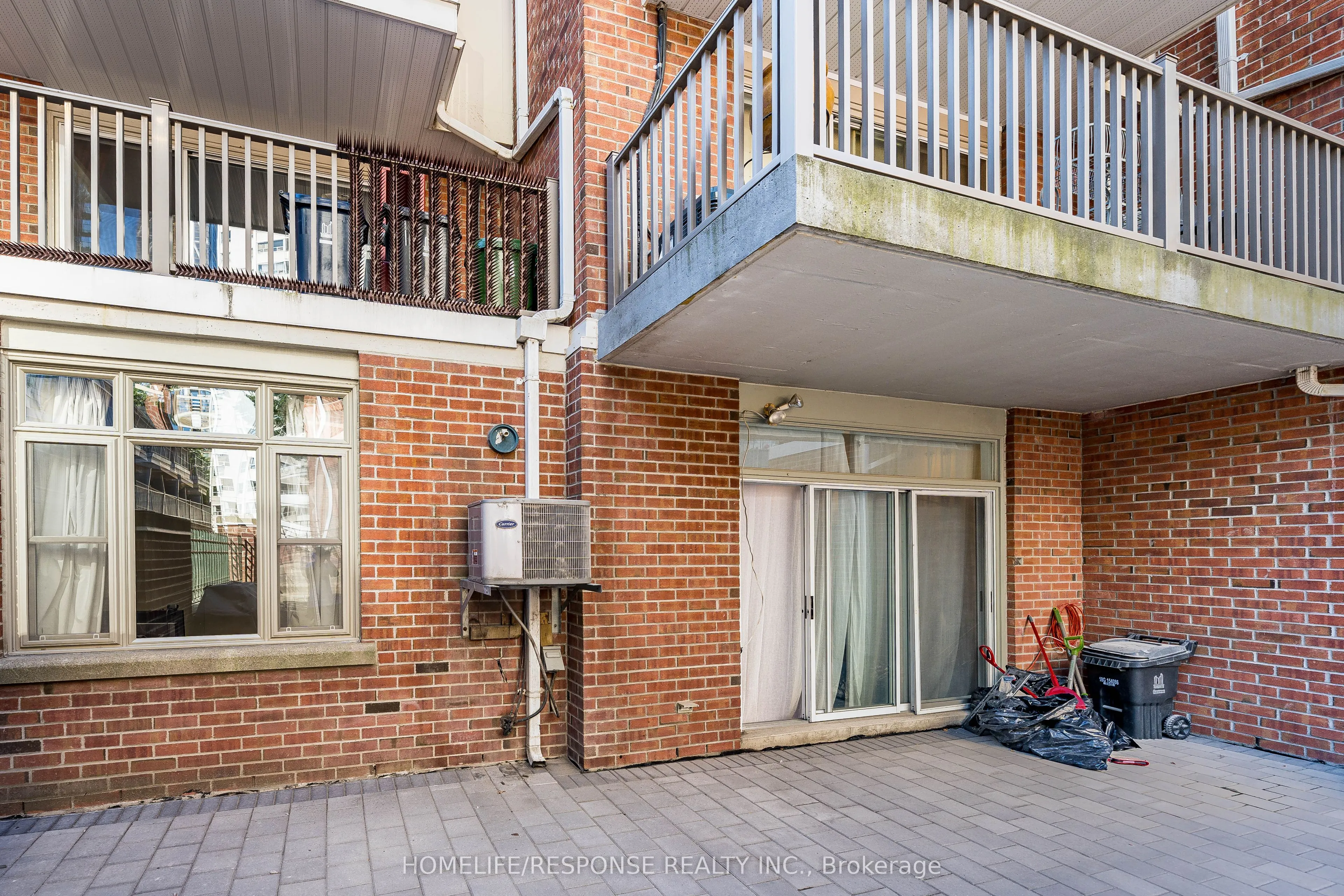 24 IRWIN Avenue