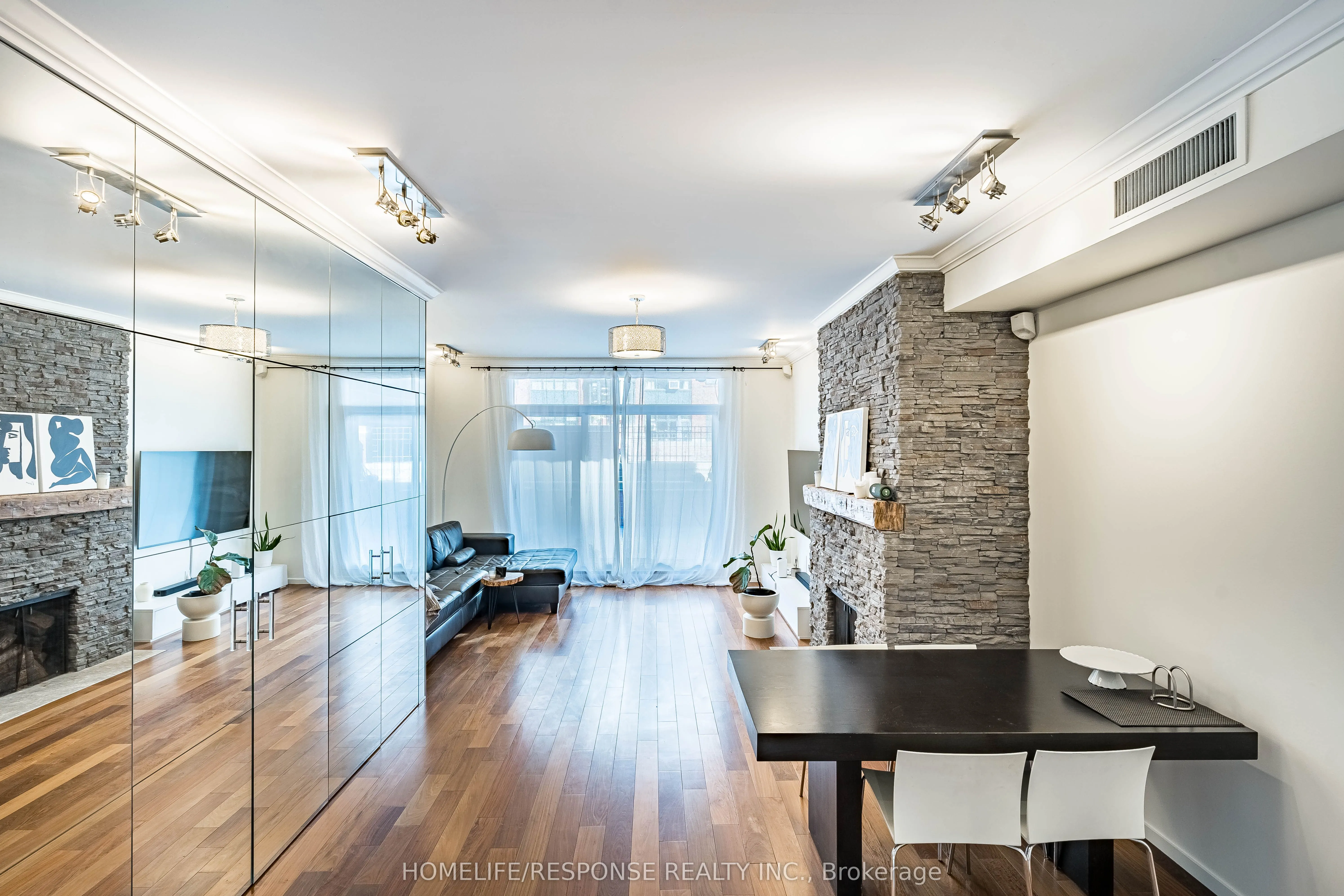 24 IRWIN Avenue