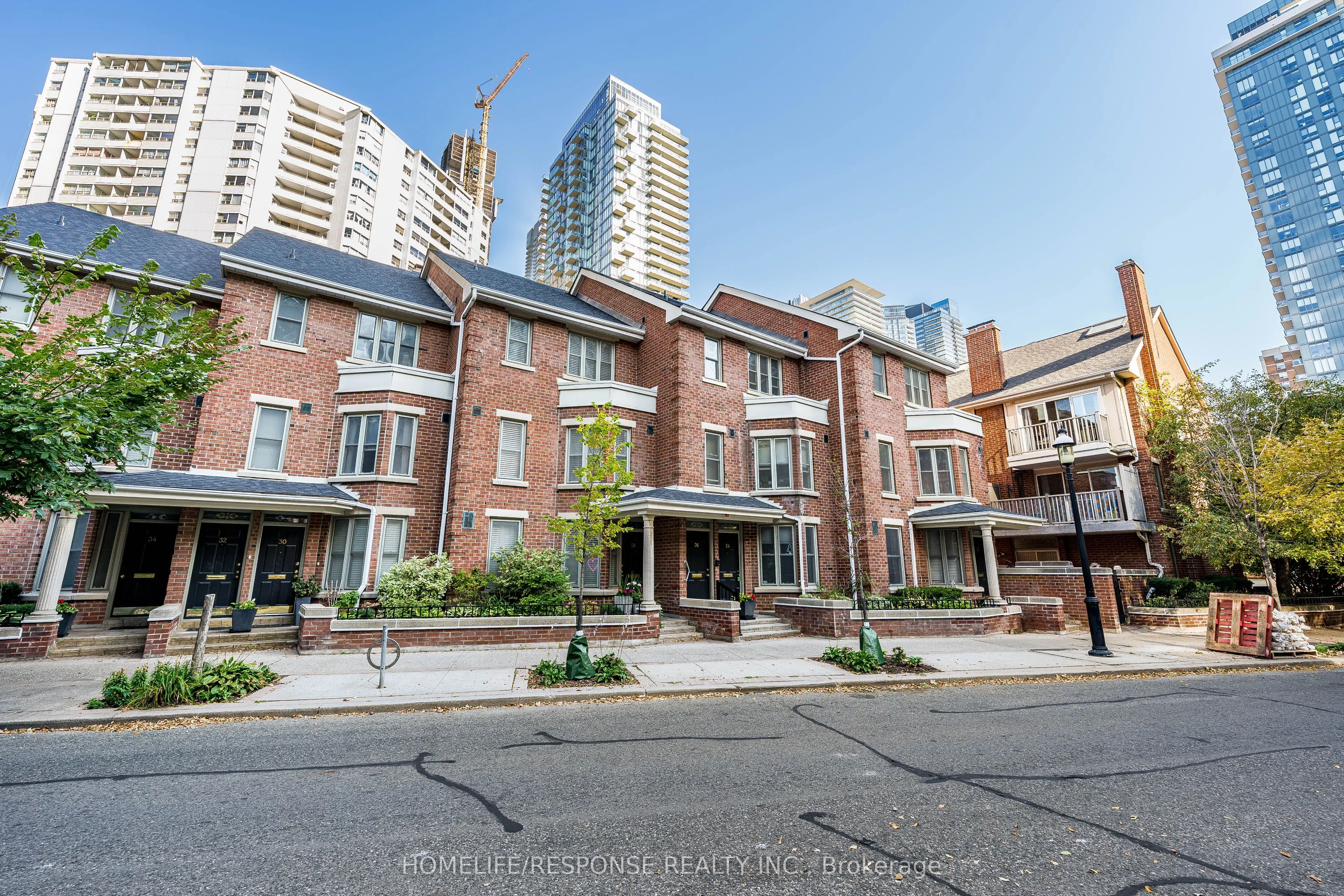24 IRWIN Avenue