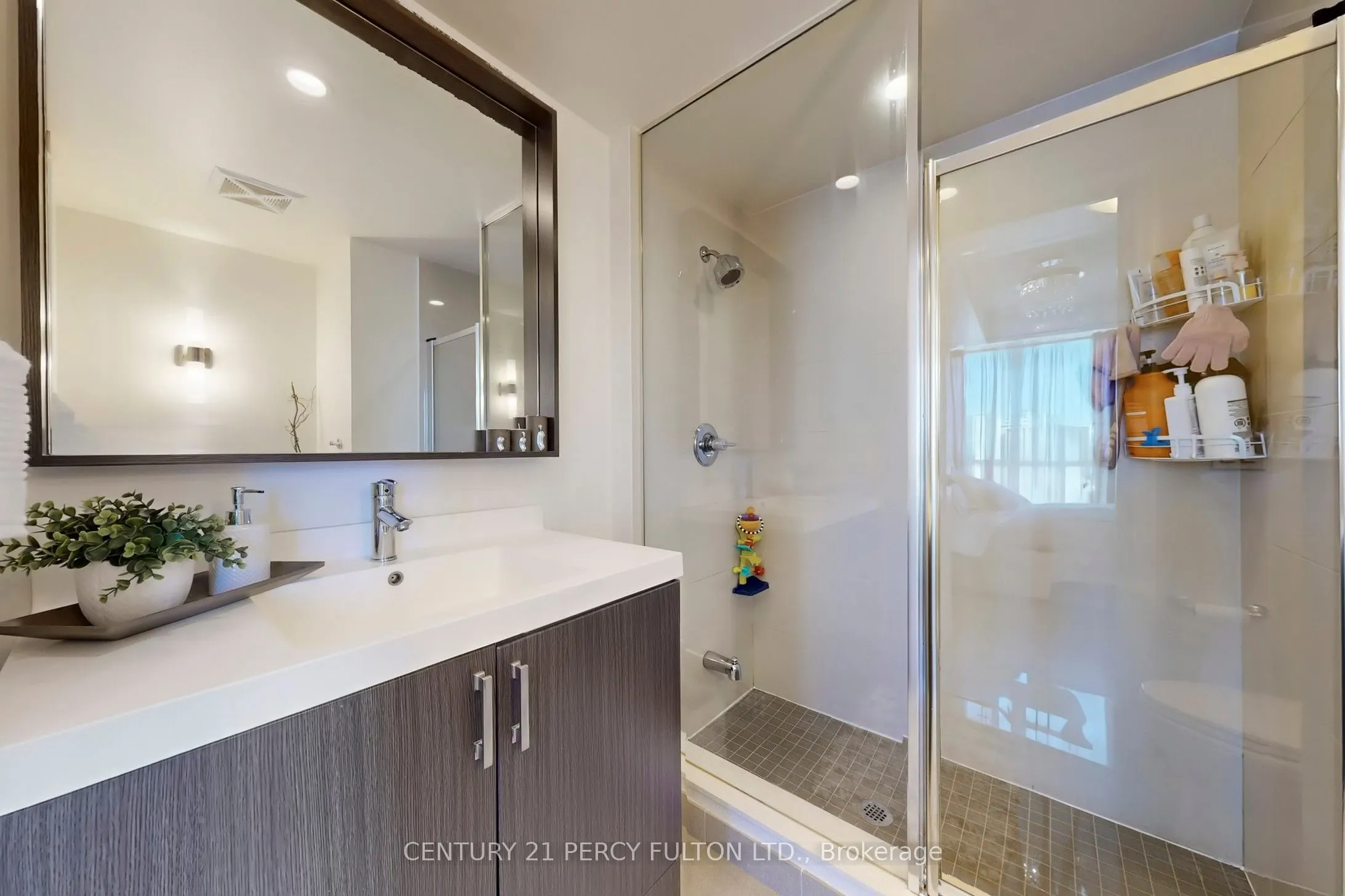 18 Graydon Hall Drive, #2405